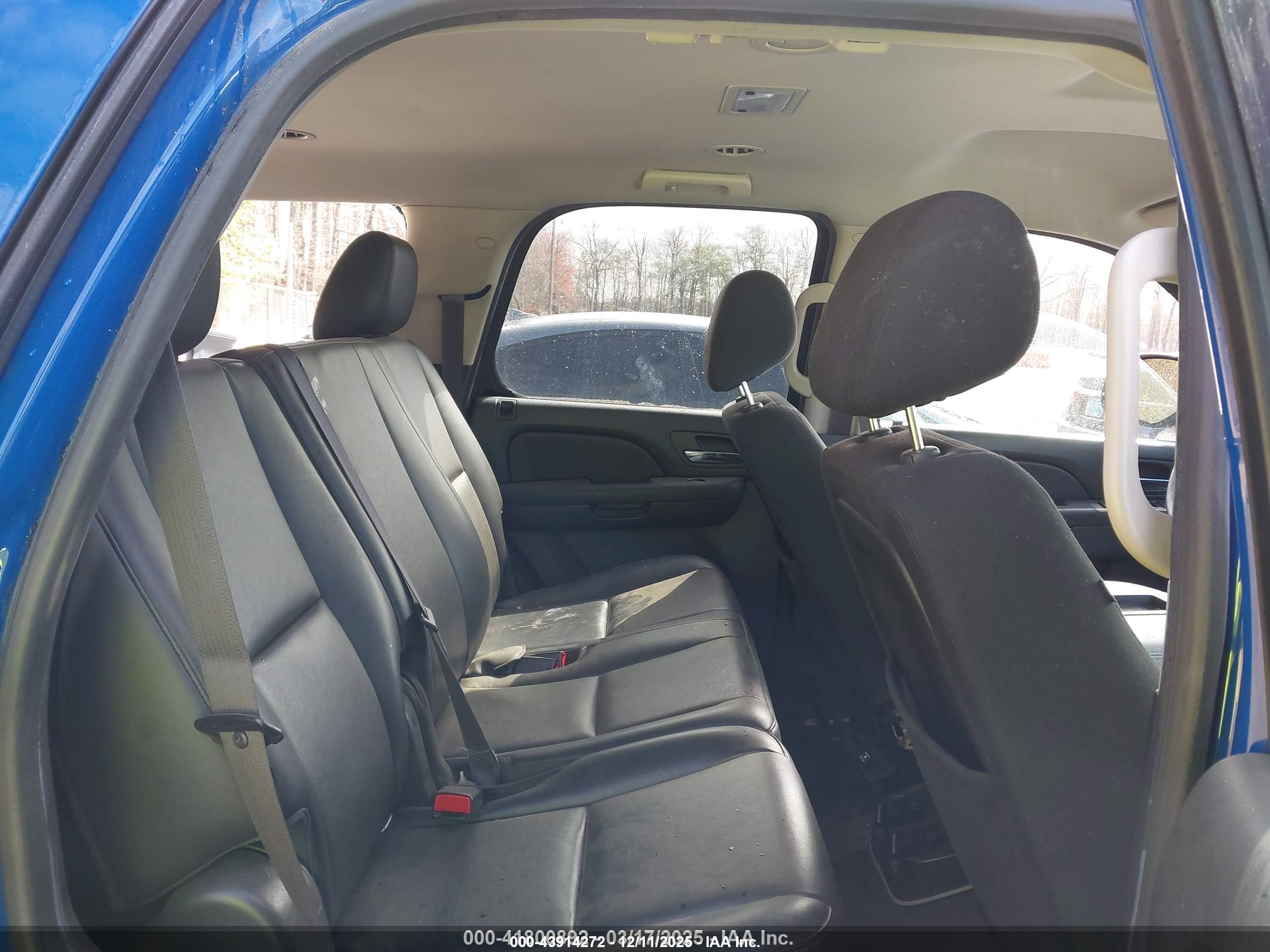 CHEVROLET TAHOE image 8
