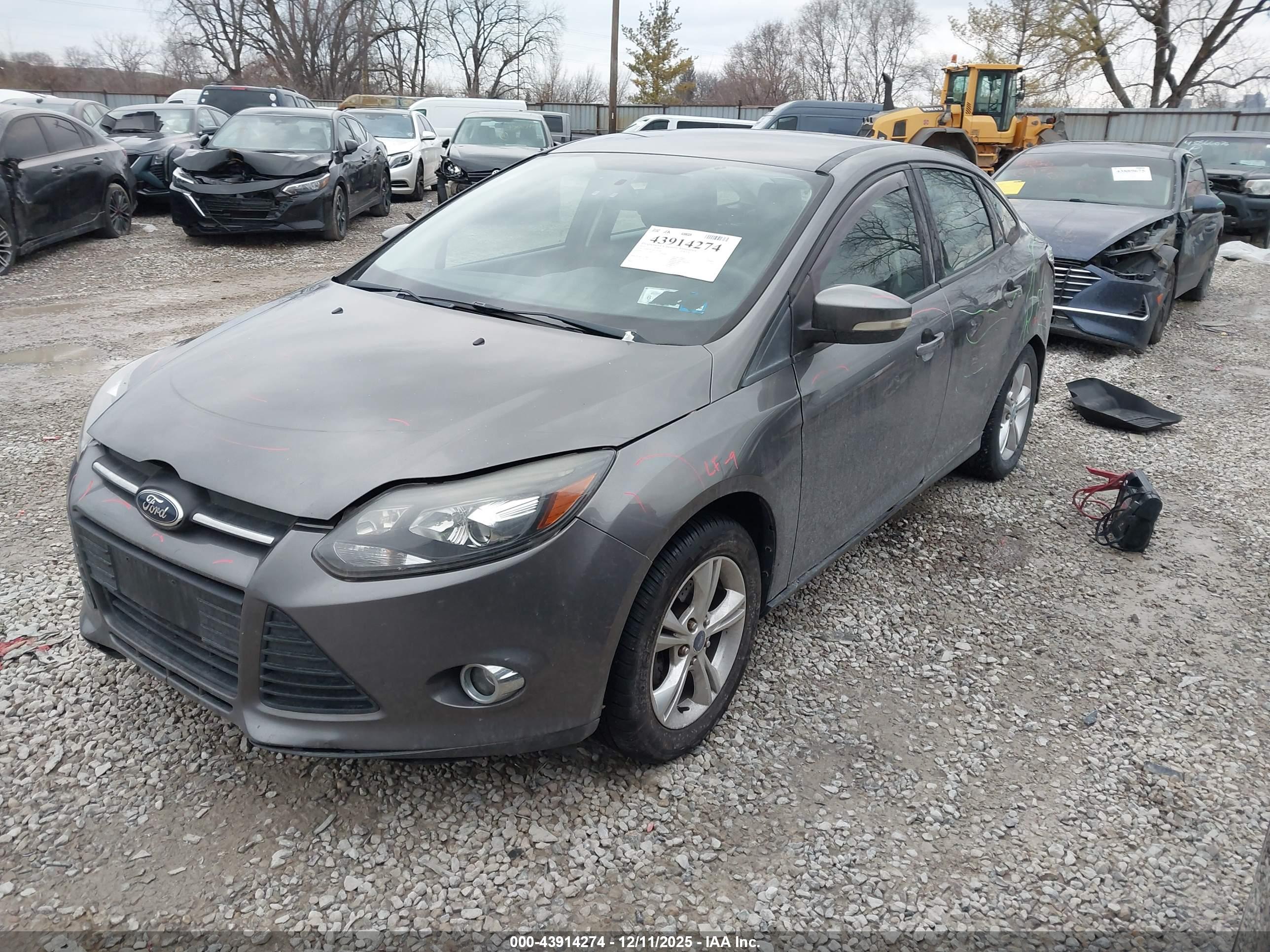FORD FOCUS image 2