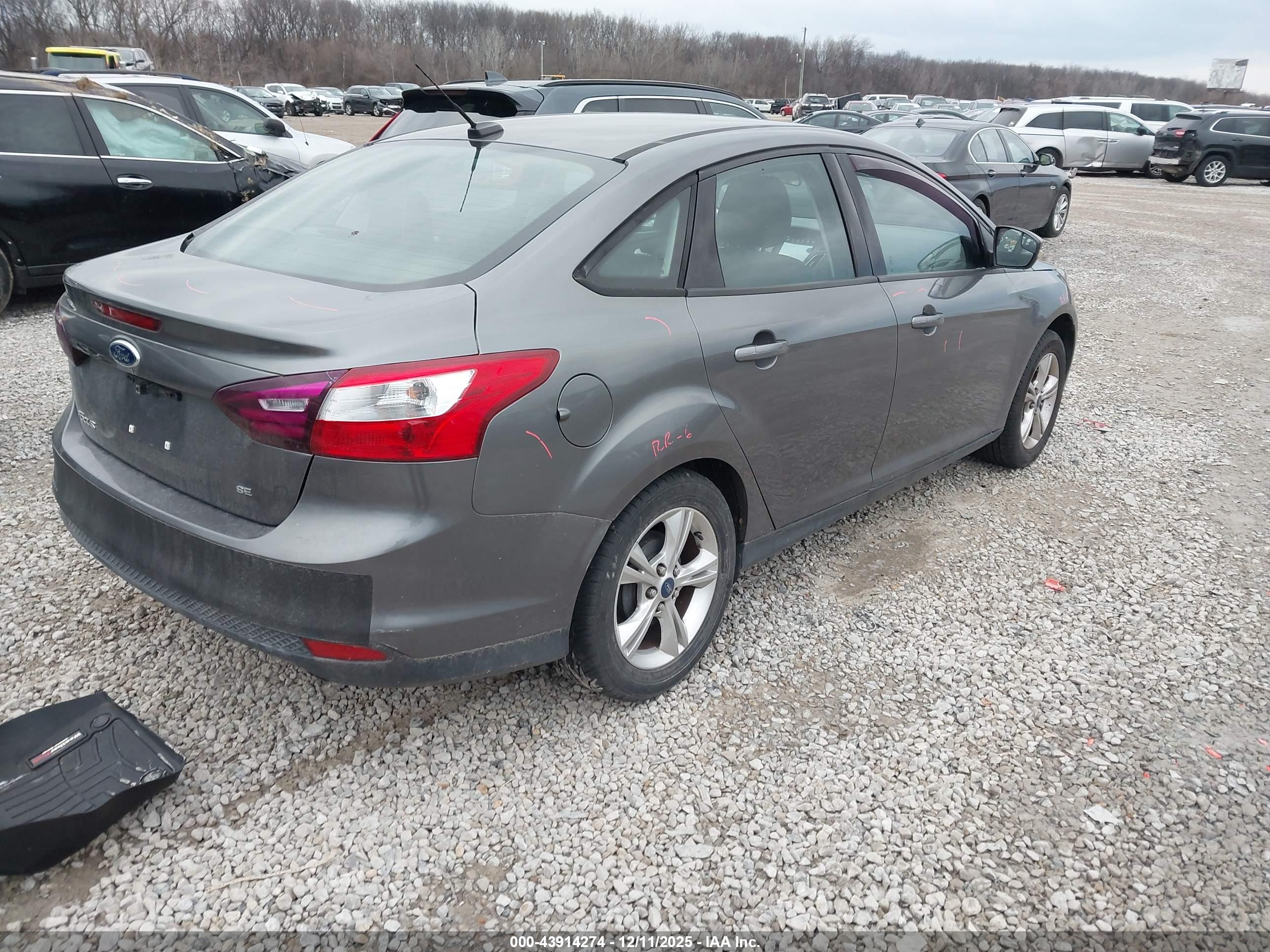 FORD FOCUS image 4