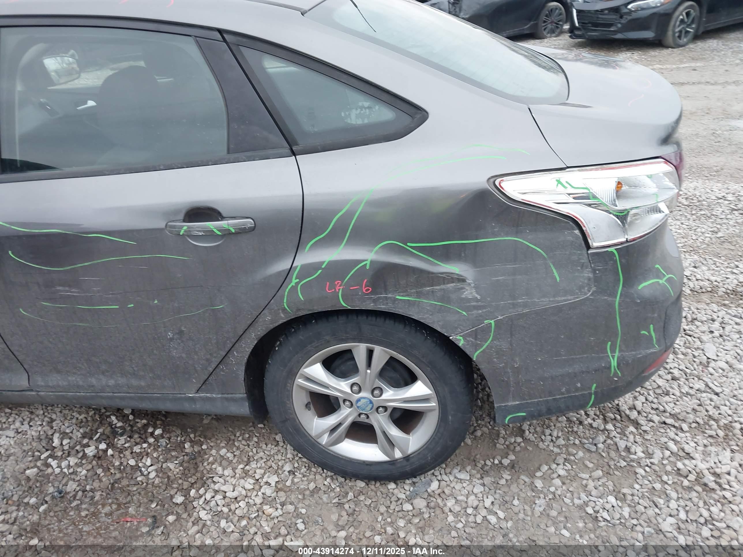 FORD FOCUS image 6
