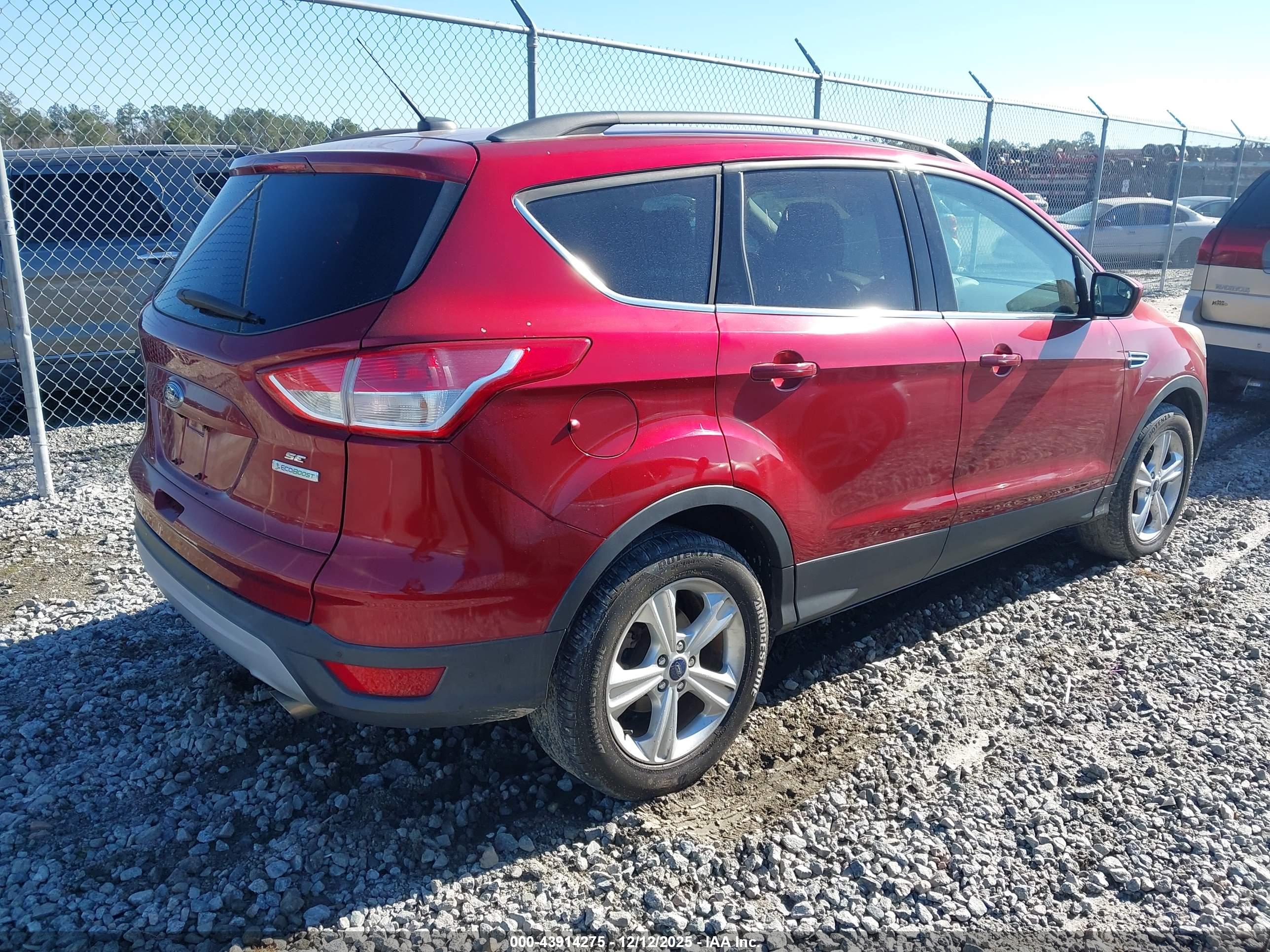 FORD ESCAPE image 4