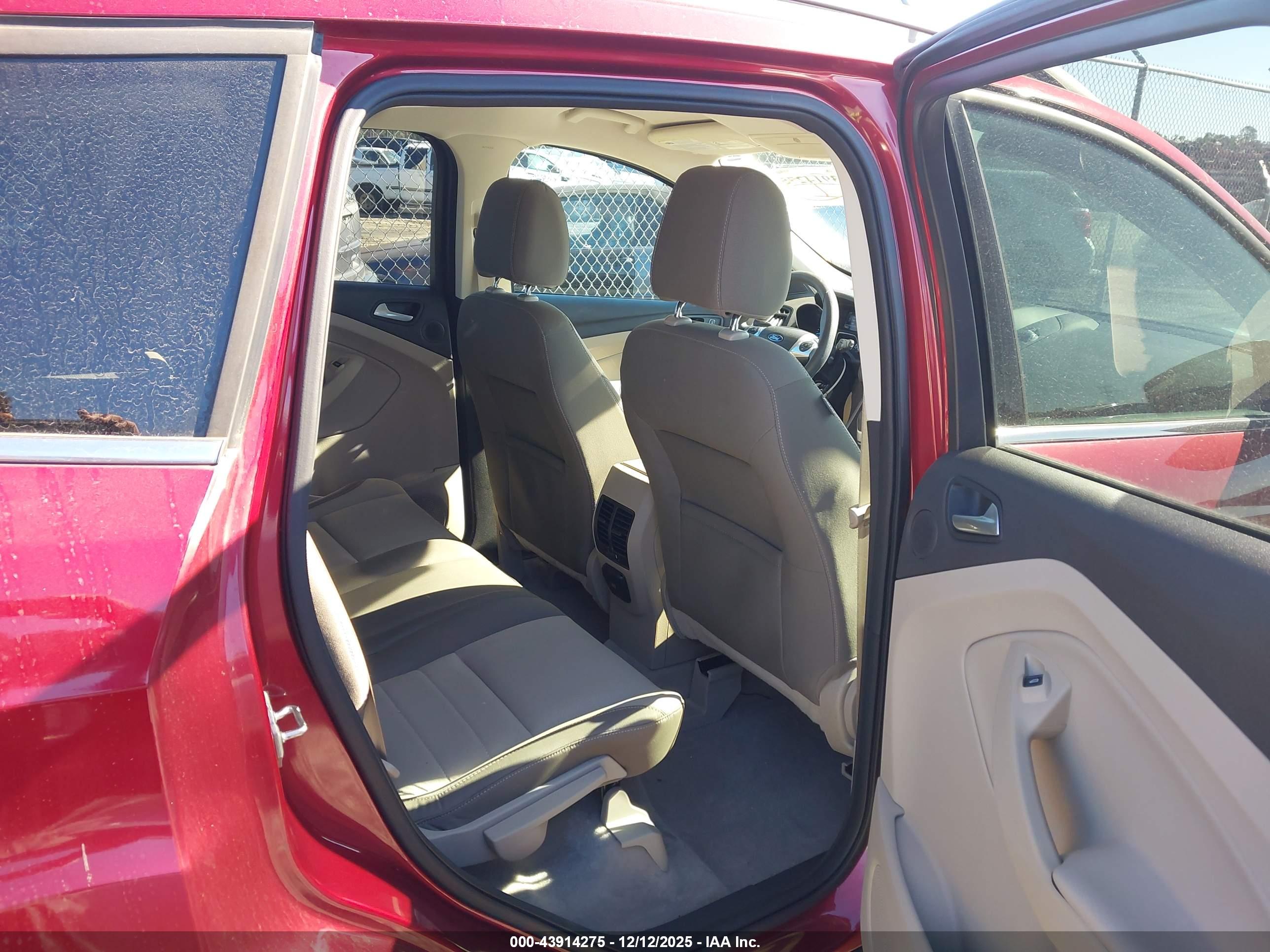 FORD ESCAPE image 8