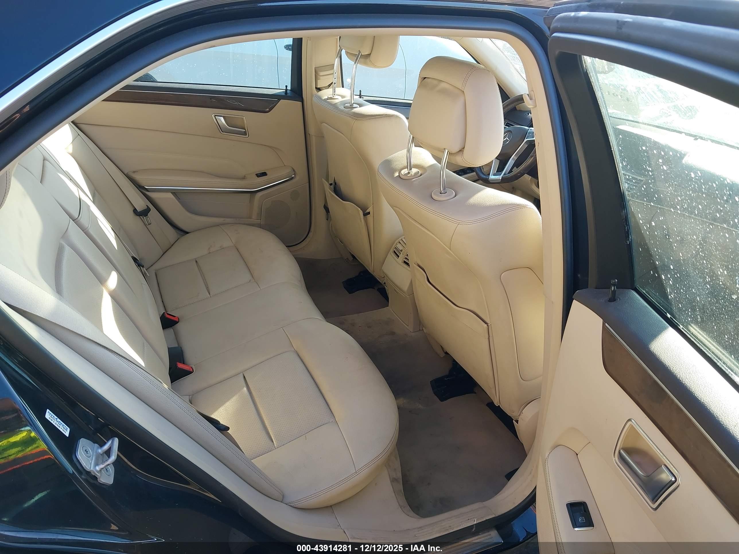 MERCEDES-BENZ E image 8