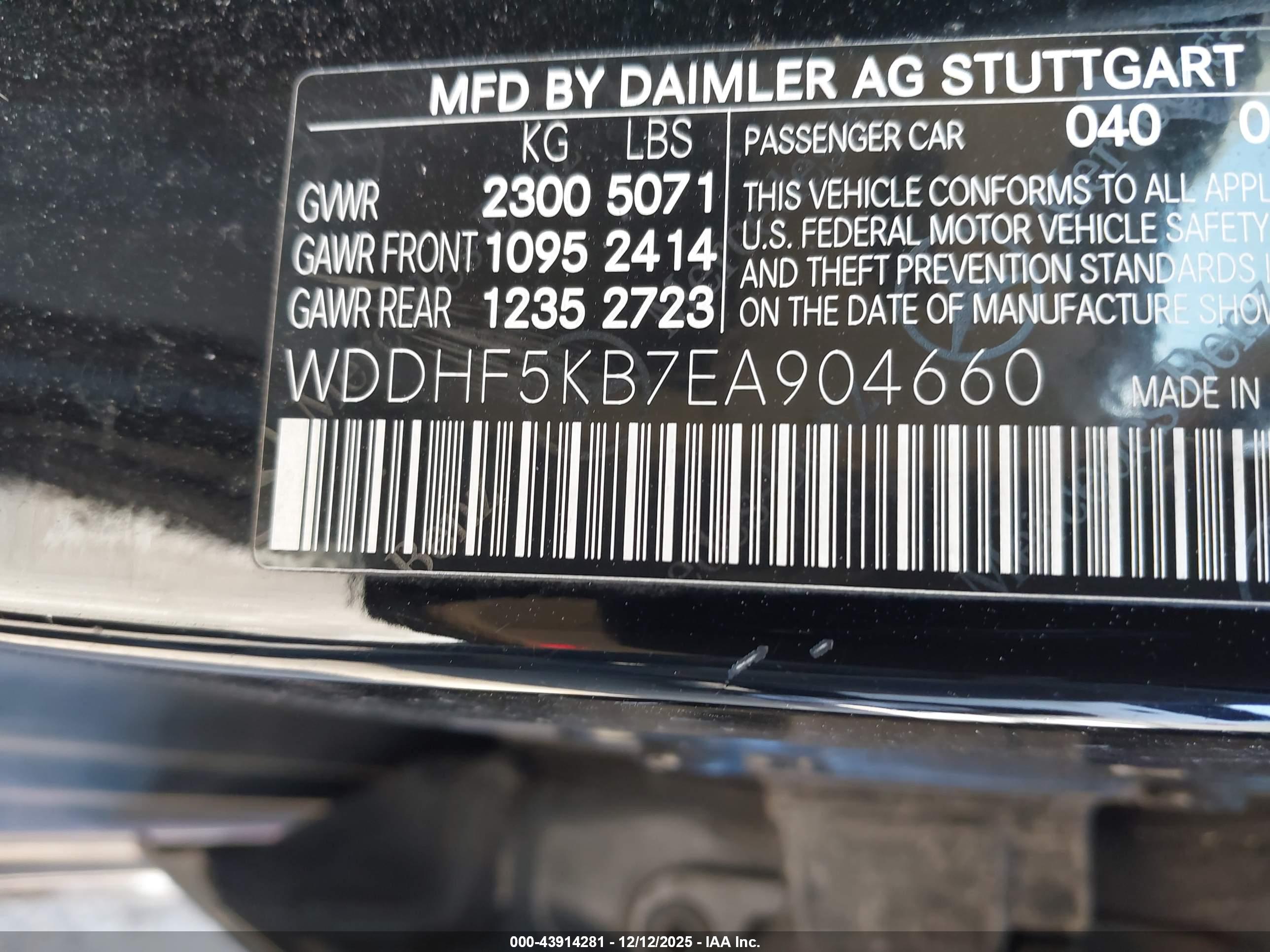 MERCEDES-BENZ E image 9