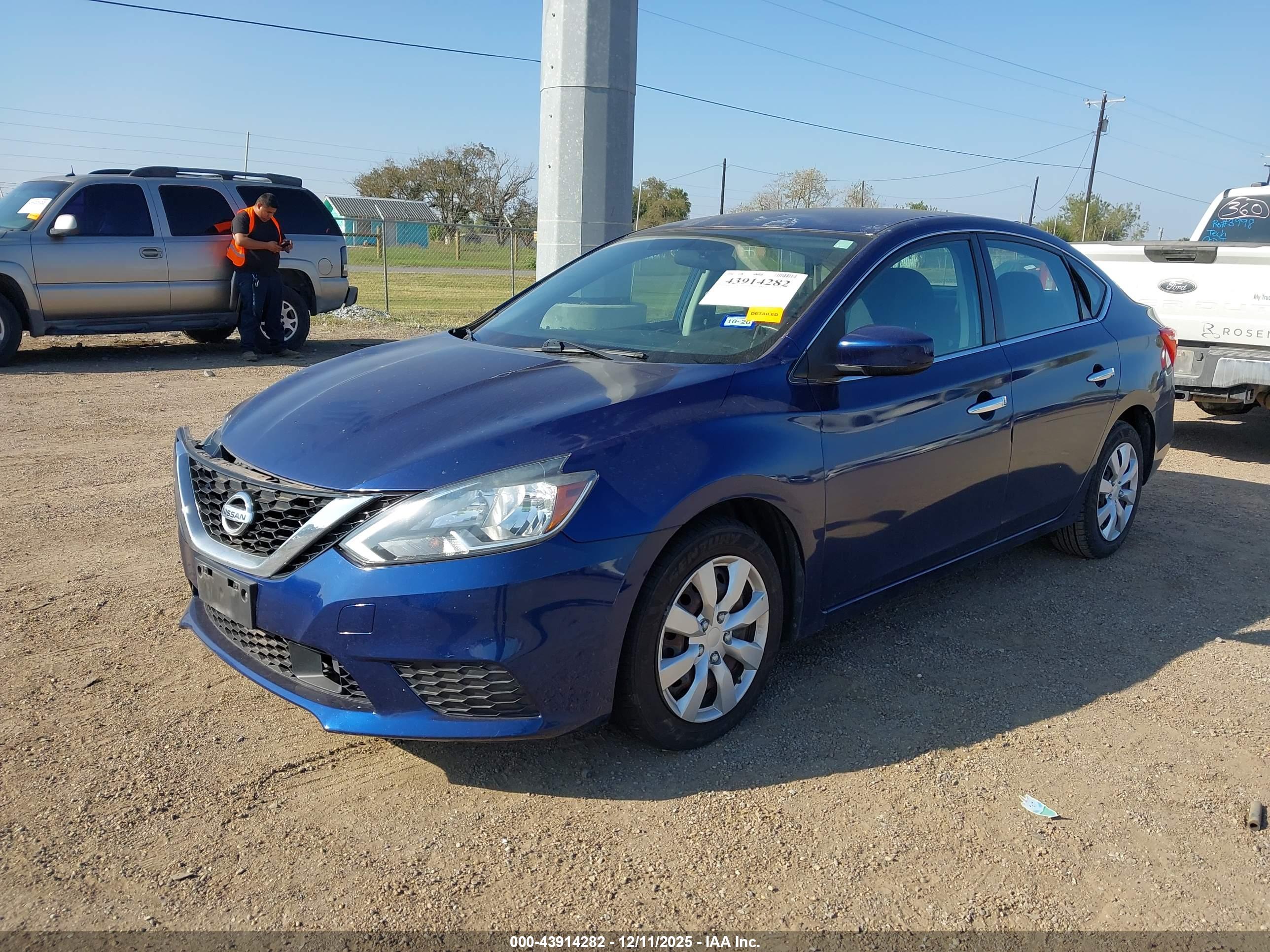 NISSAN SENTRA image 2