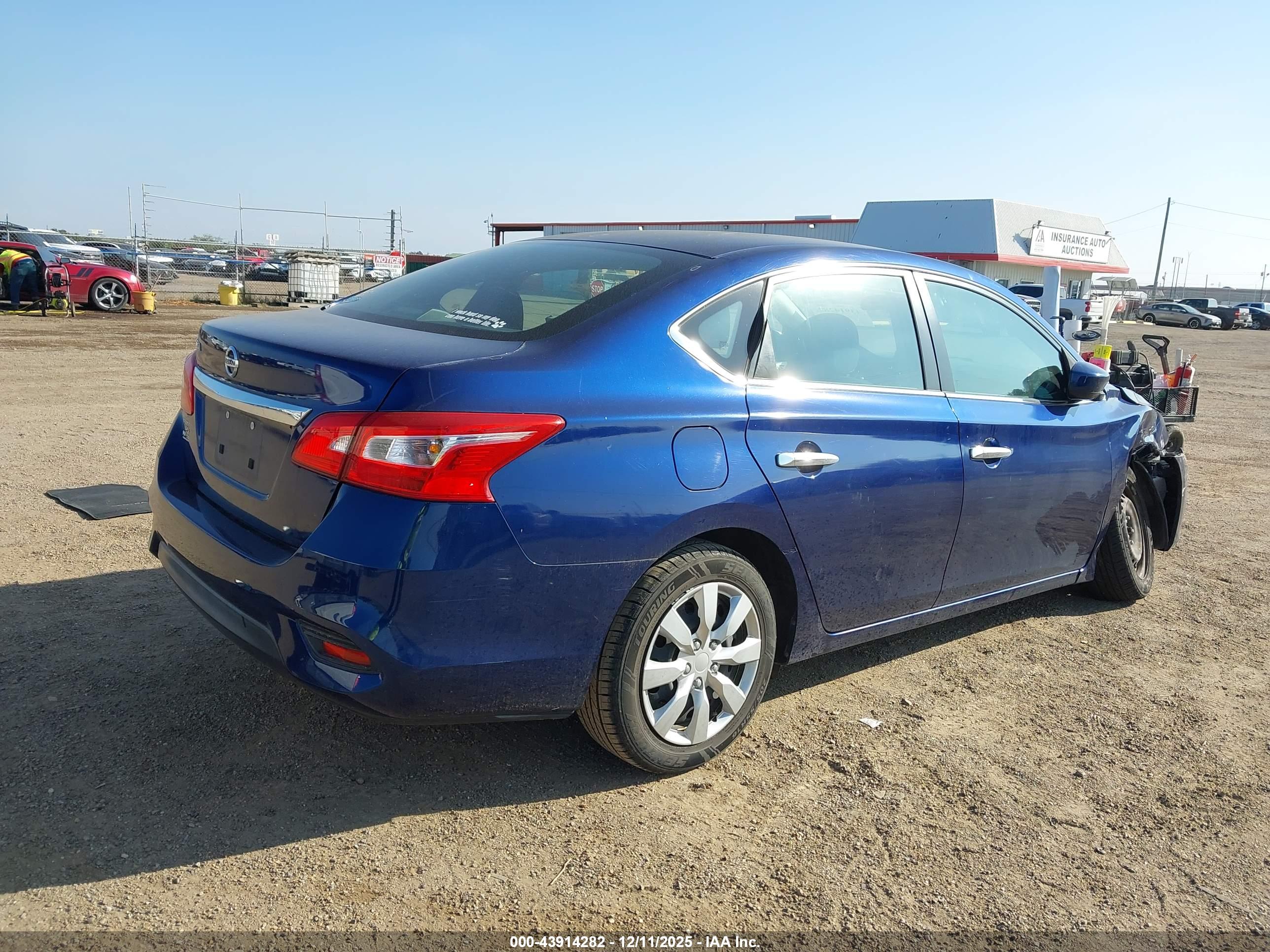 NISSAN SENTRA image 4