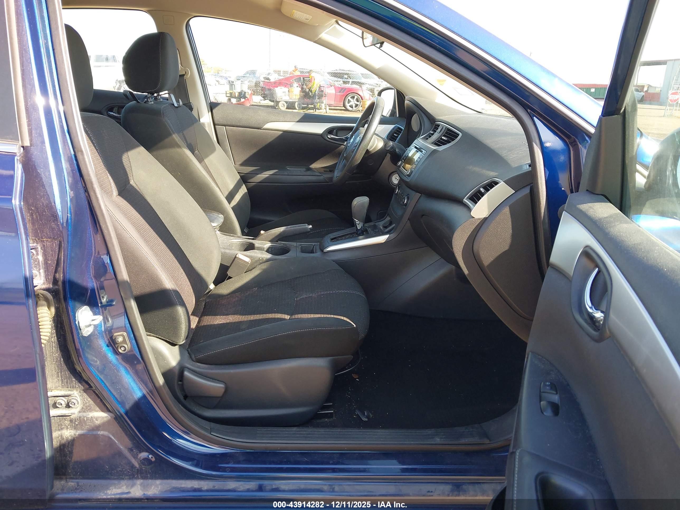 NISSAN SENTRA image 5