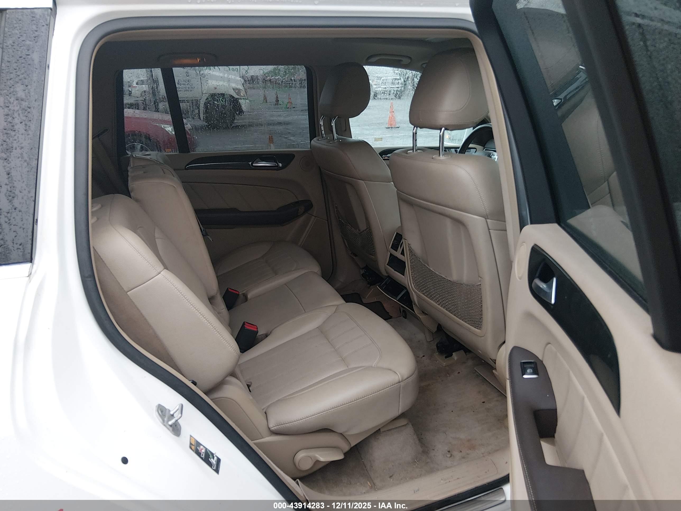 MERCEDES-BENZ GL image 8