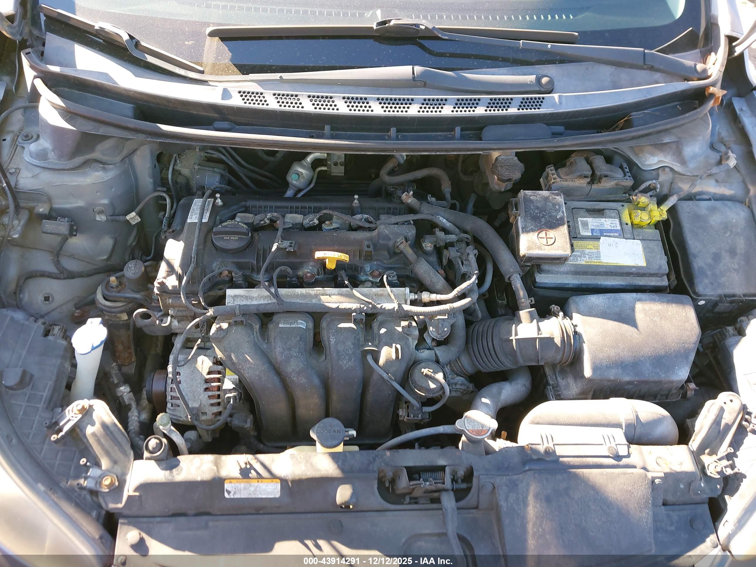 HYUNDAI ELANTRA image 10