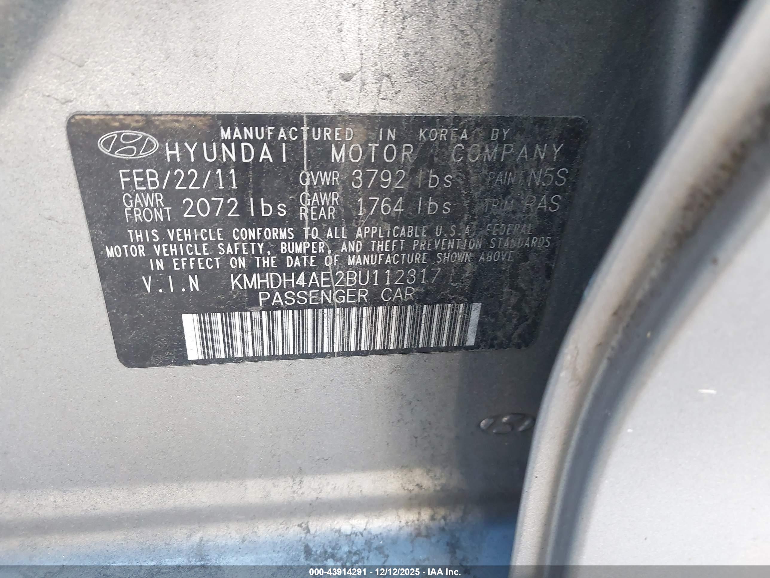 HYUNDAI ELANTRA image 9
