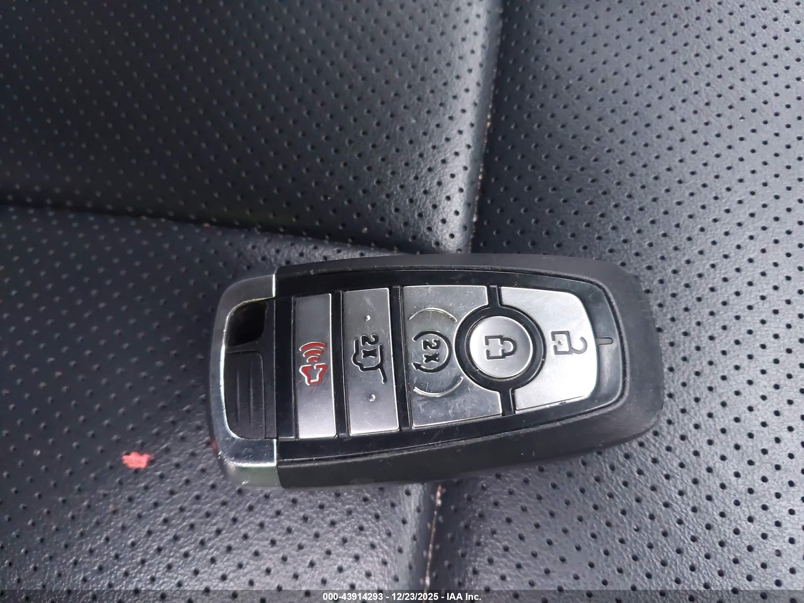 FORD EXPEDITION image 11