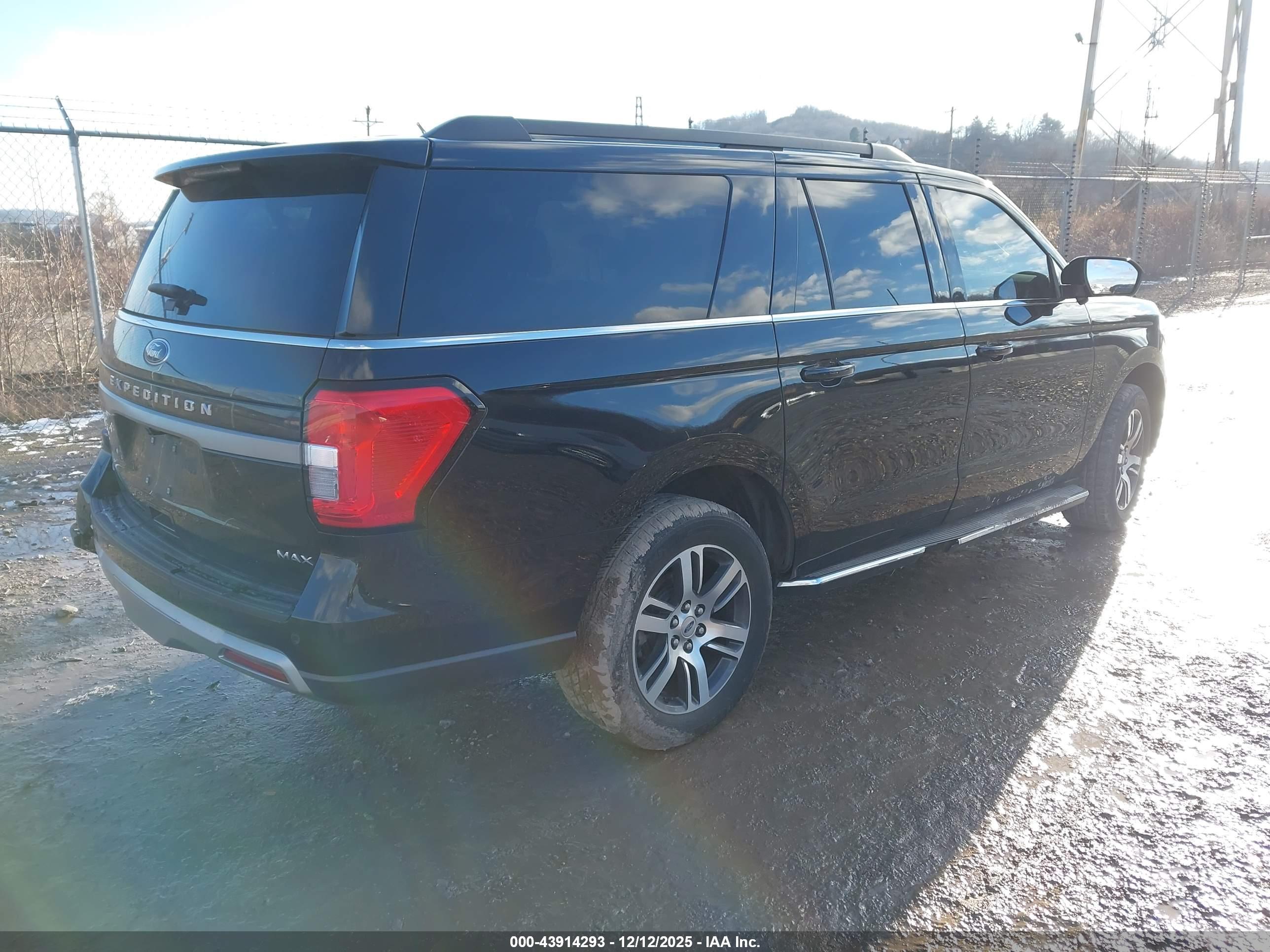 FORD EXPEDITION image 4