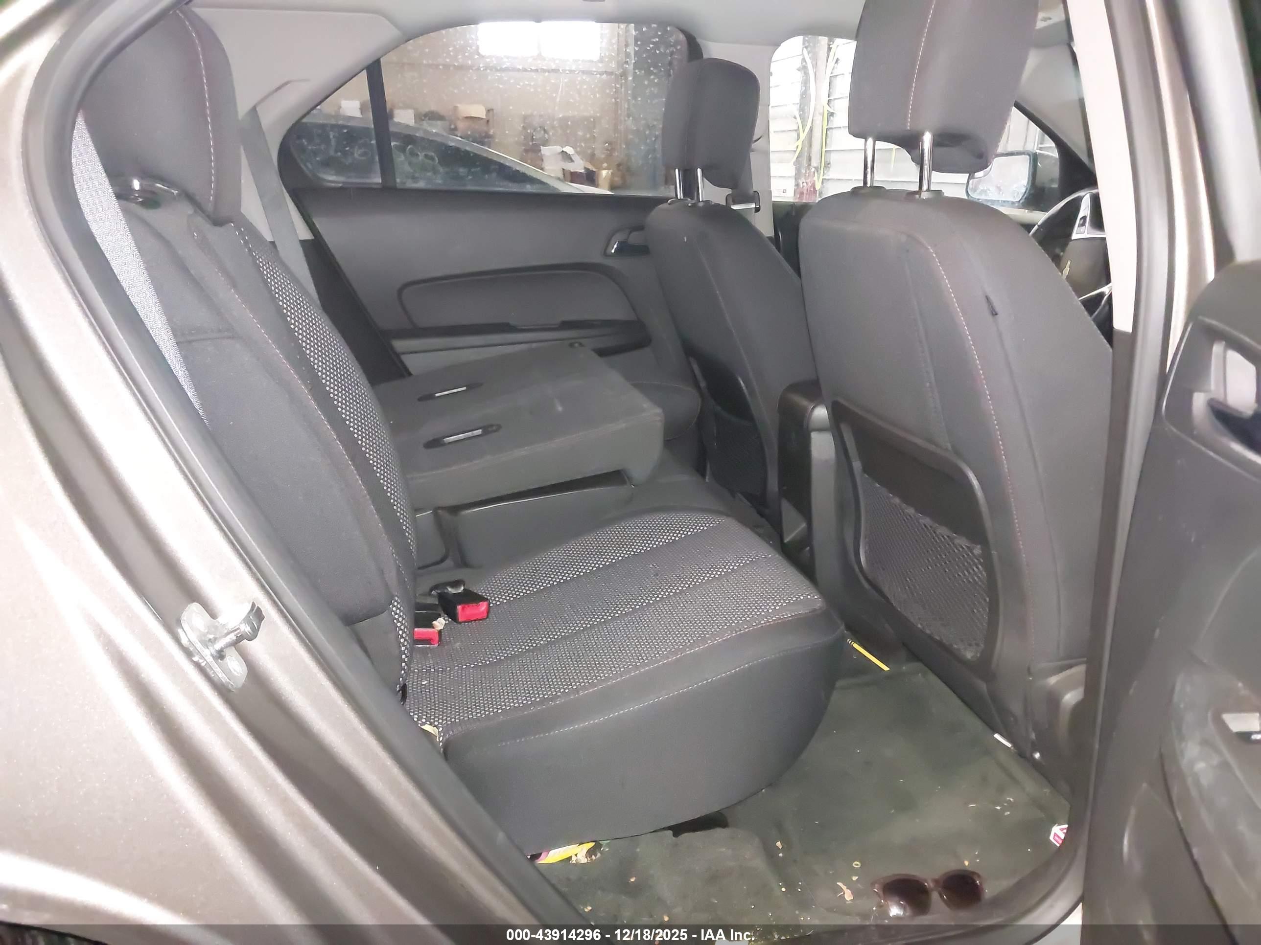CHEVROLET EQUINOX image 8