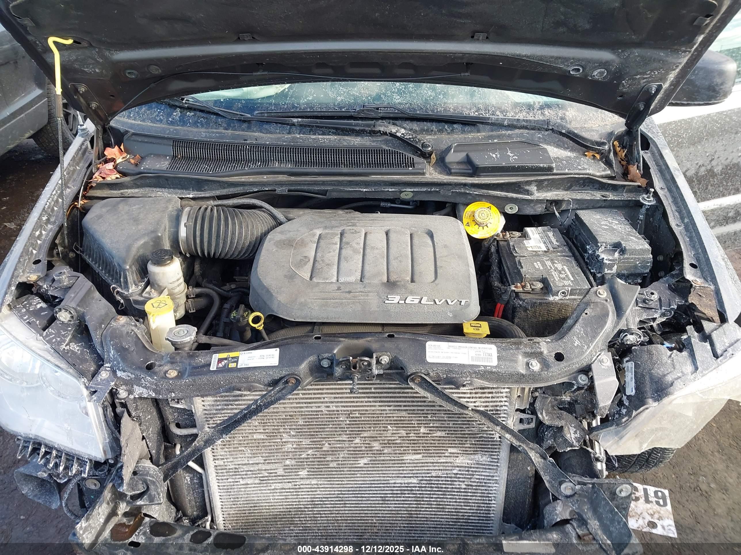 CHRYSLER TOWN image 10