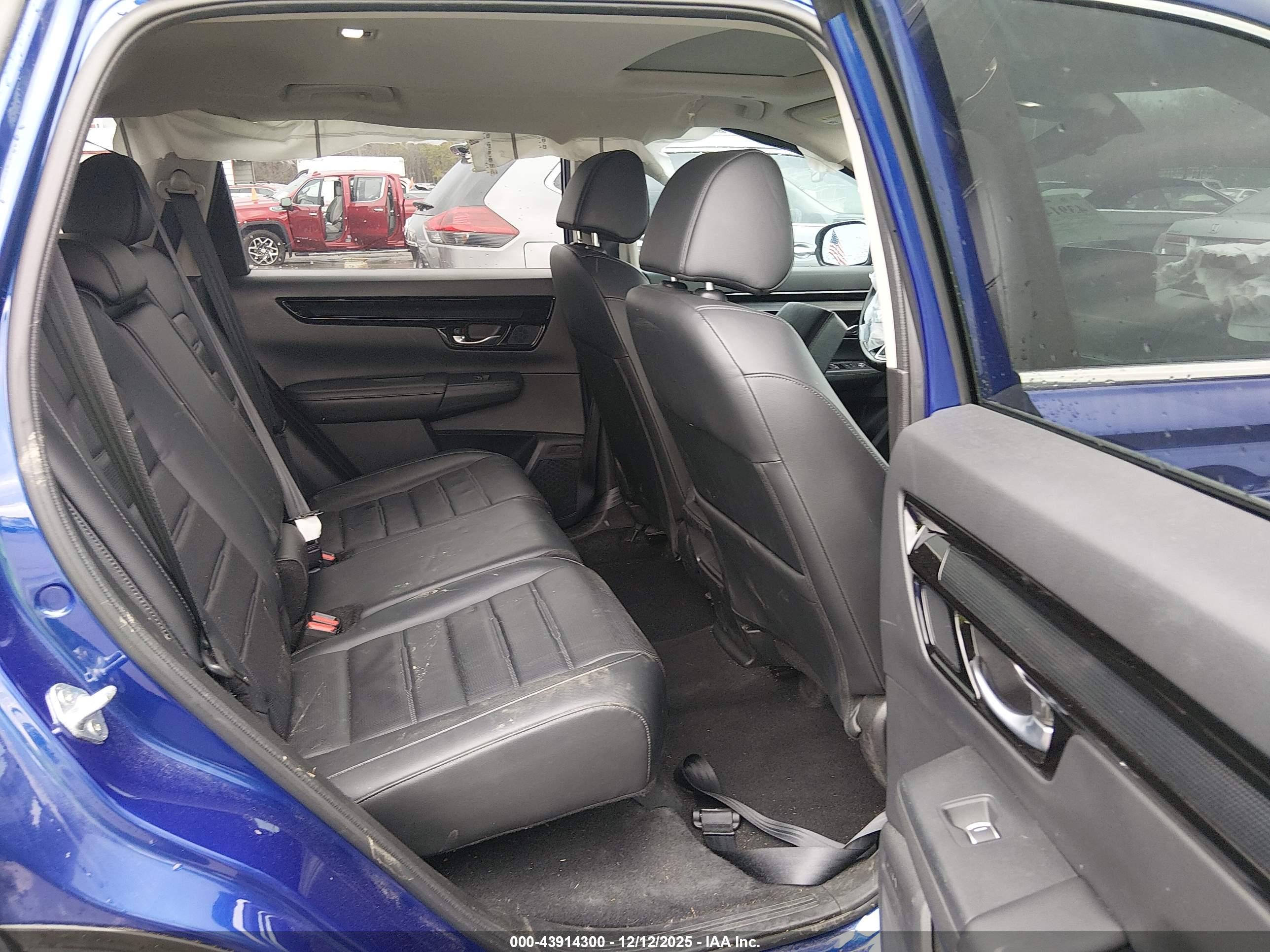 HONDA CR-V image 8