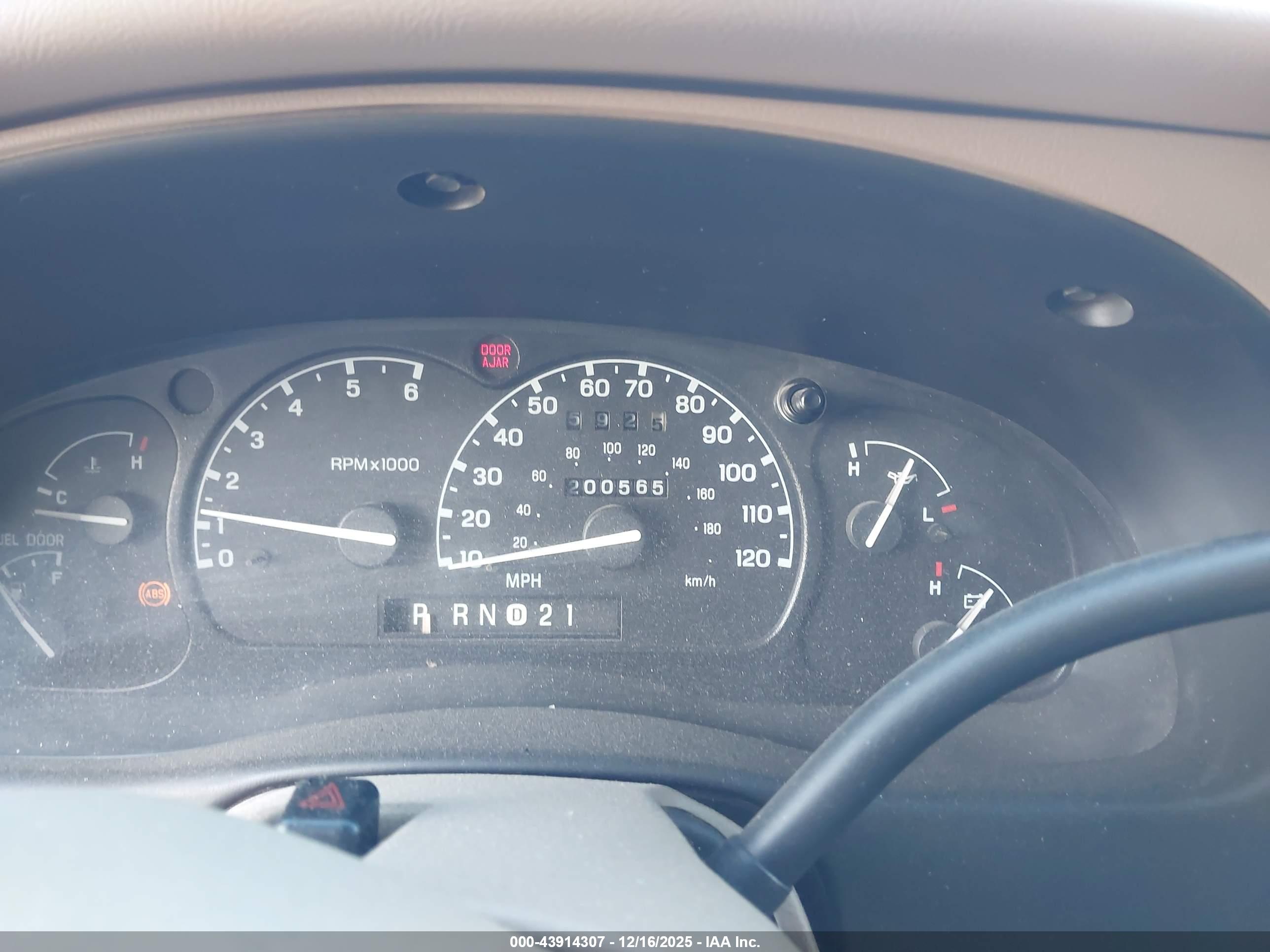 MERCURY MOUNTAINEER image 7