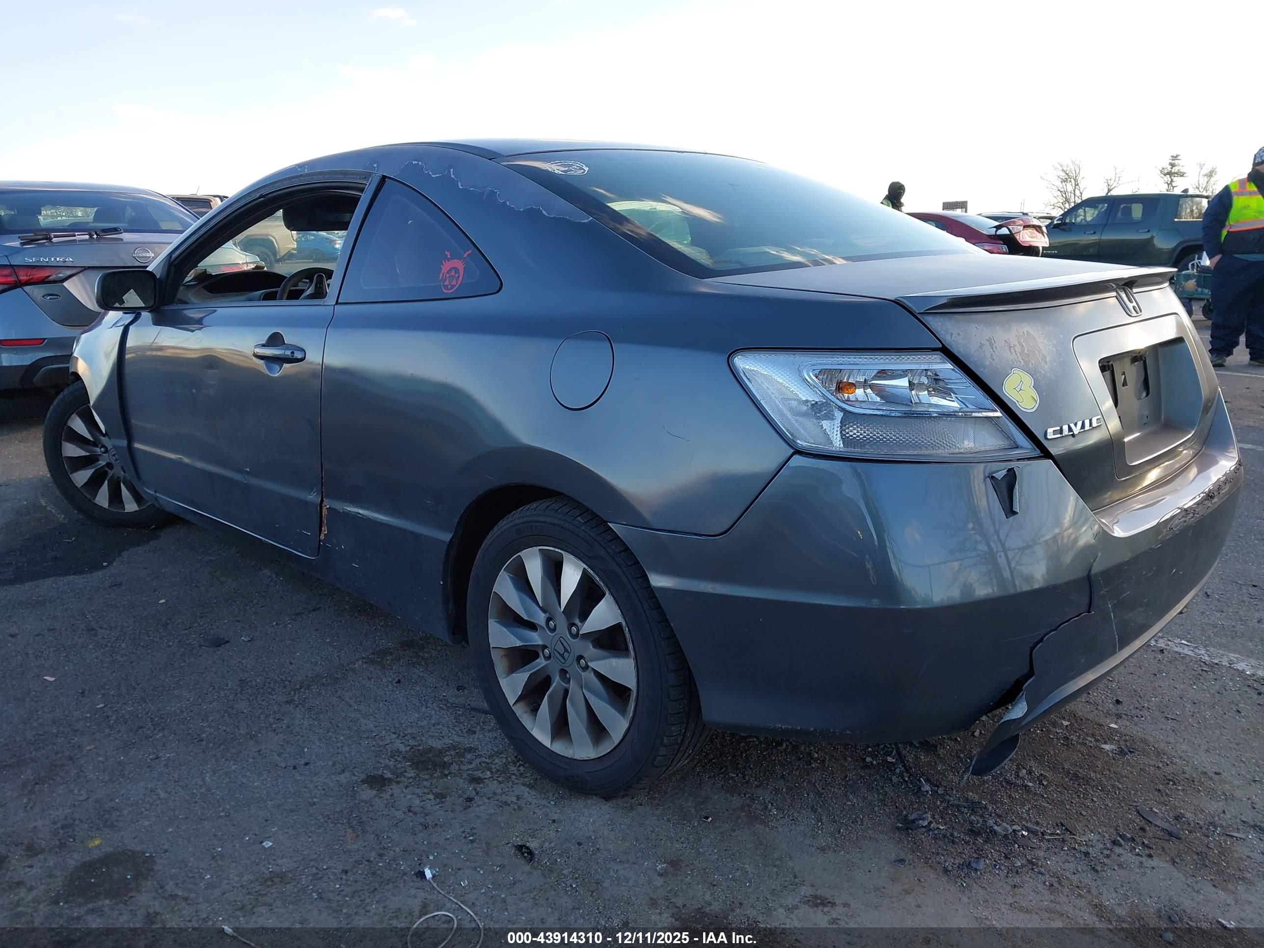 HONDA CIVIC image 3