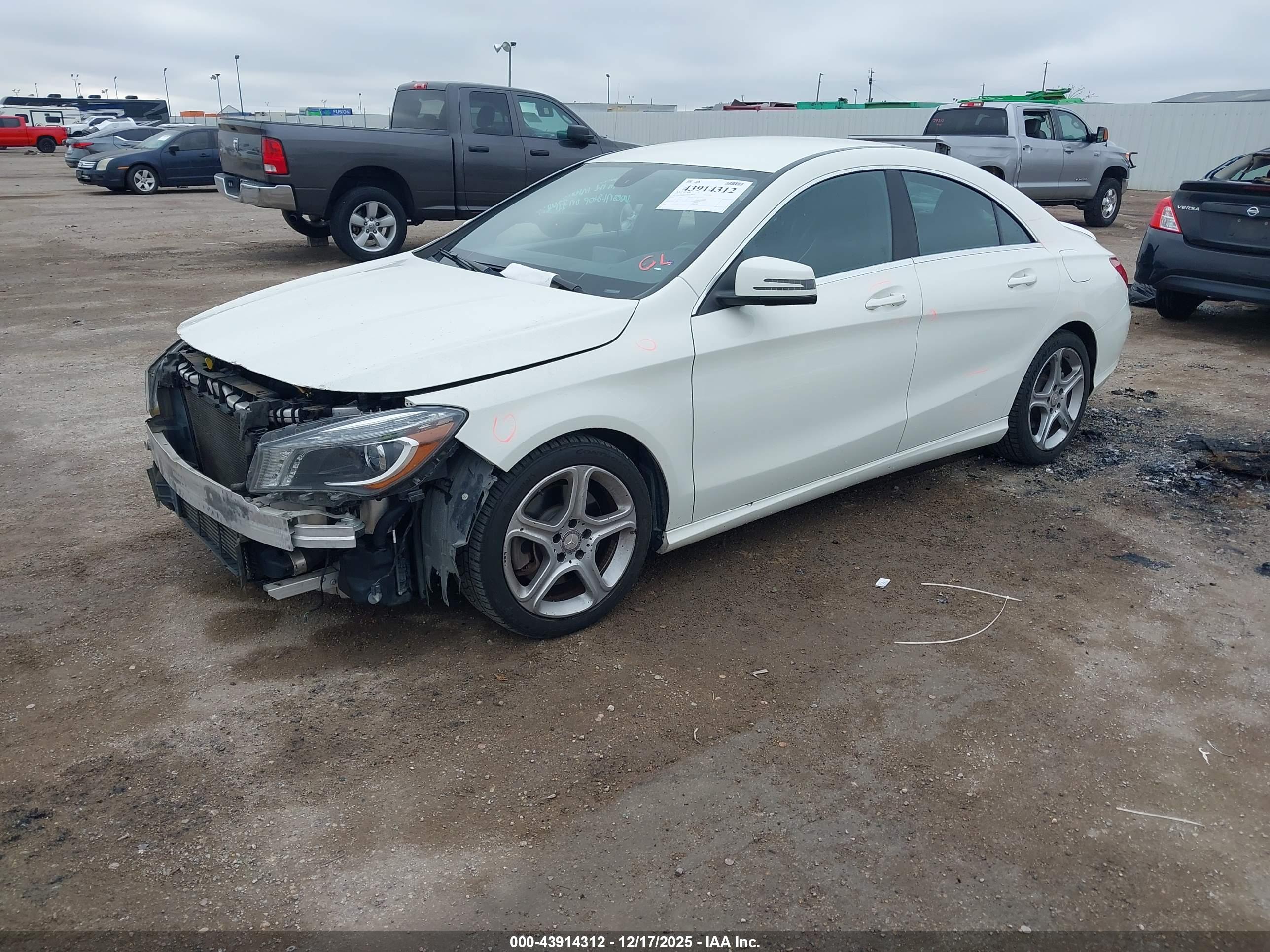 MERCEDES-BENZ CLA image 2