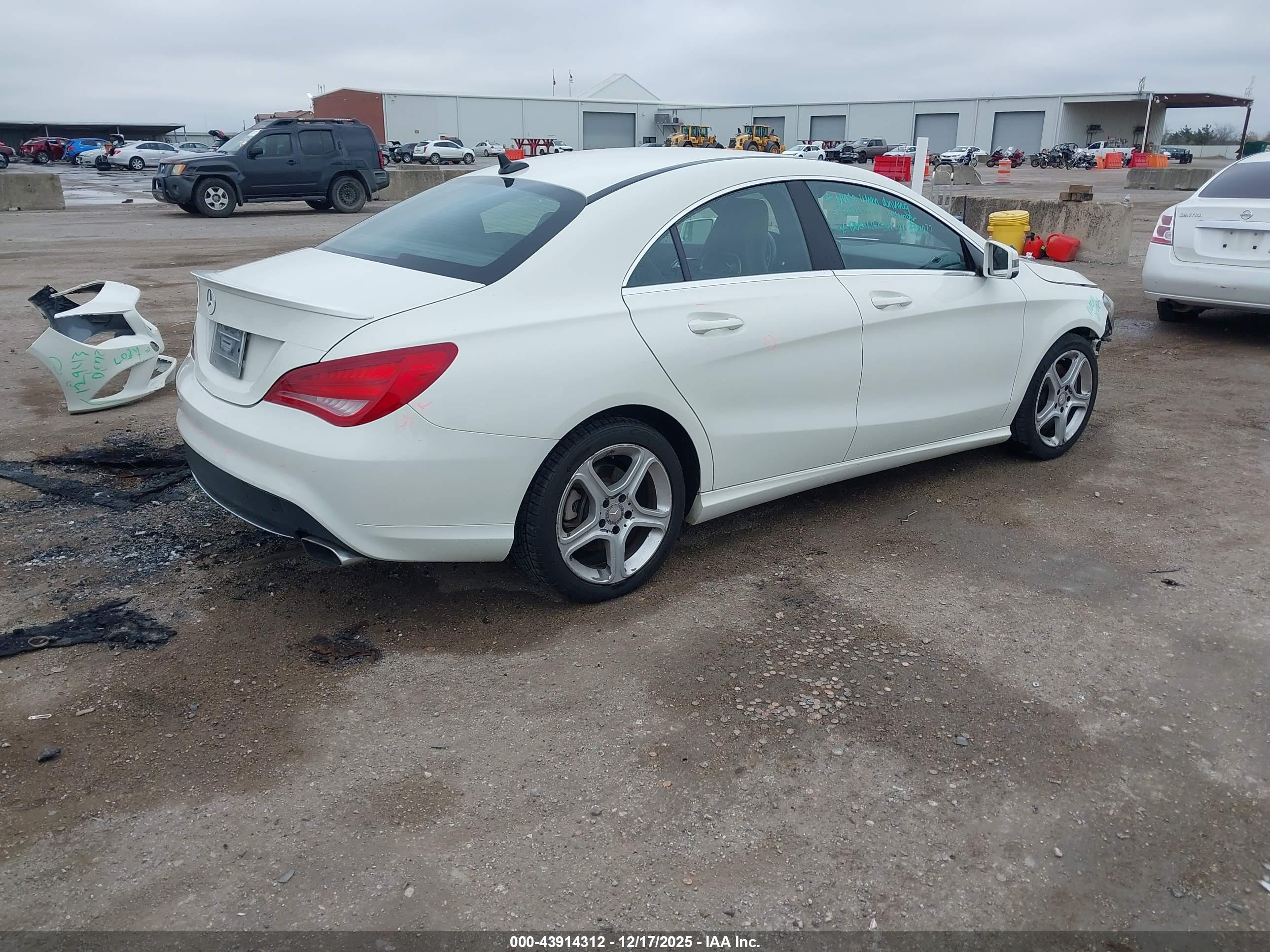 MERCEDES-BENZ CLA image 4