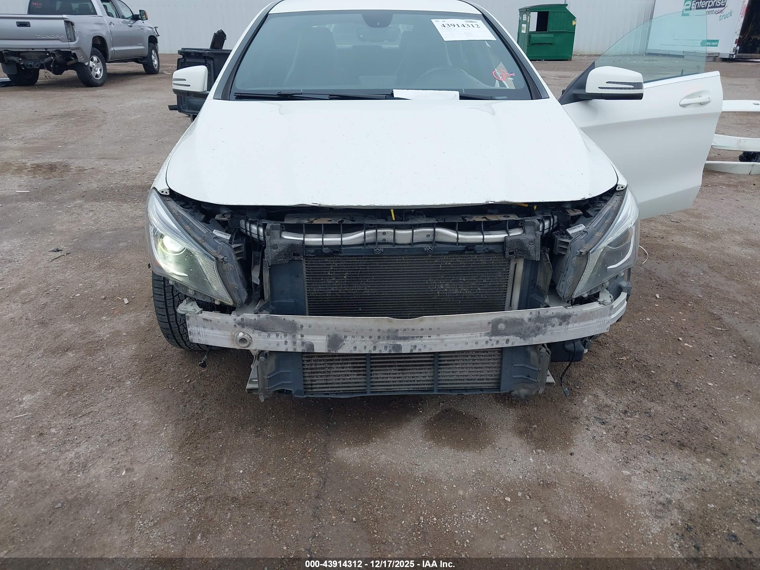 MERCEDES-BENZ CLA image 6