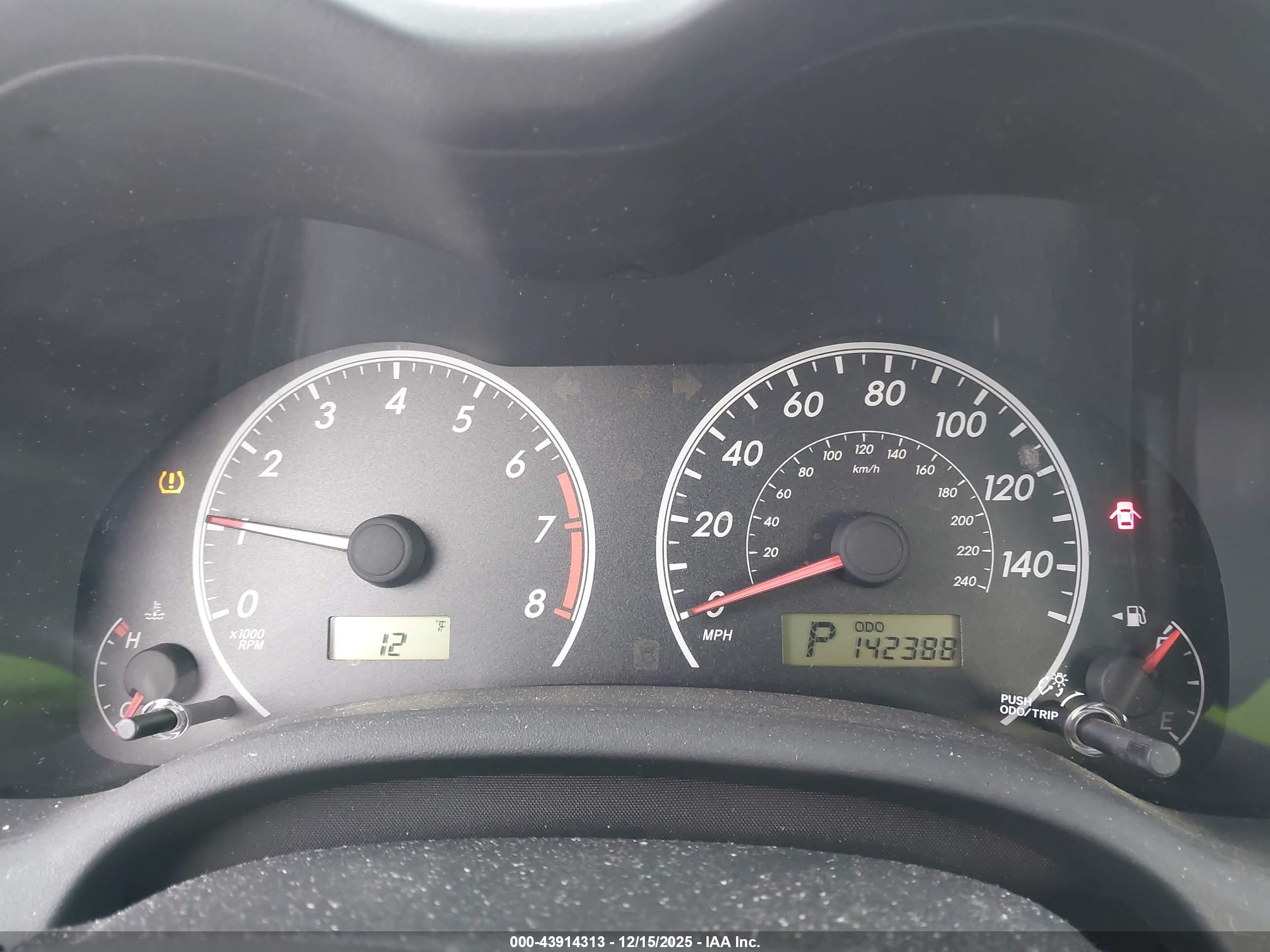 TOYOTA COROLLA image 7