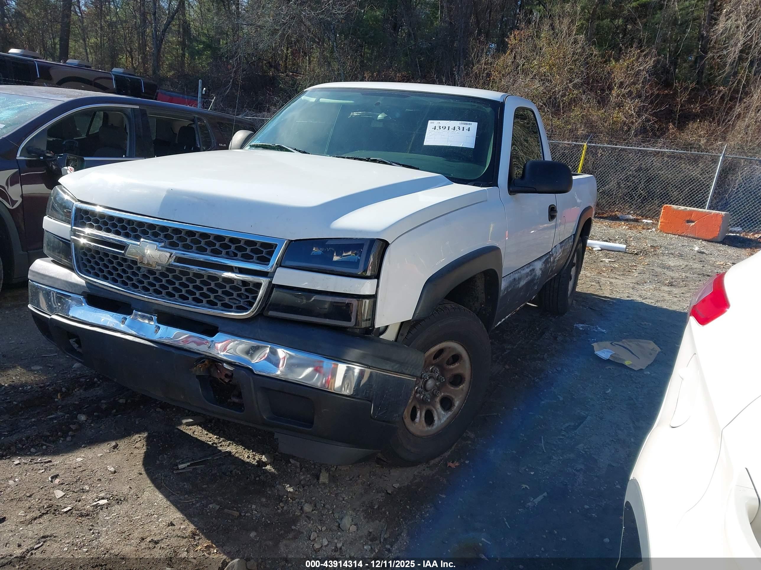 CHEVROLET SILVERADO image 2