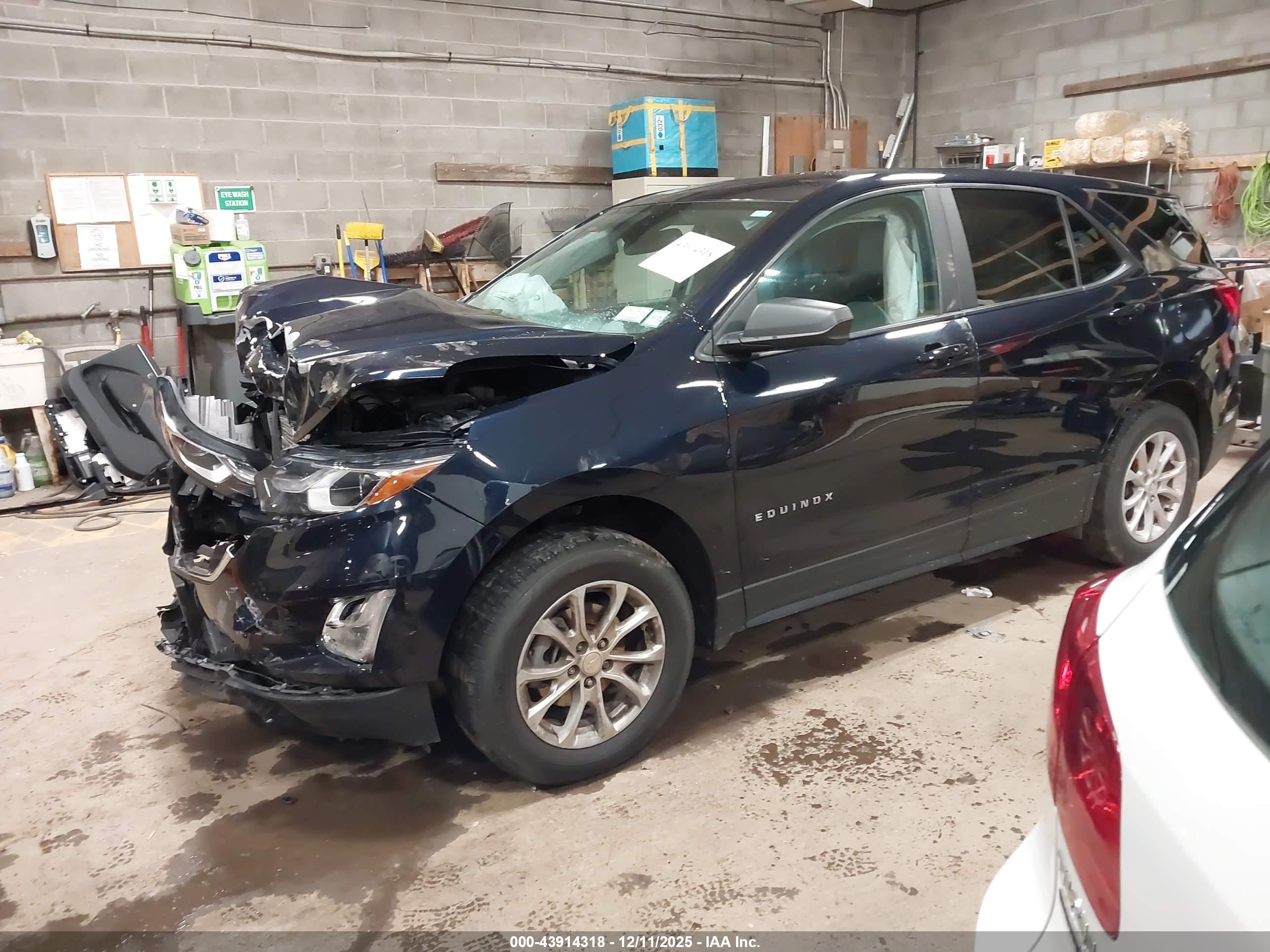 CHEVROLET EQUINOX image 2