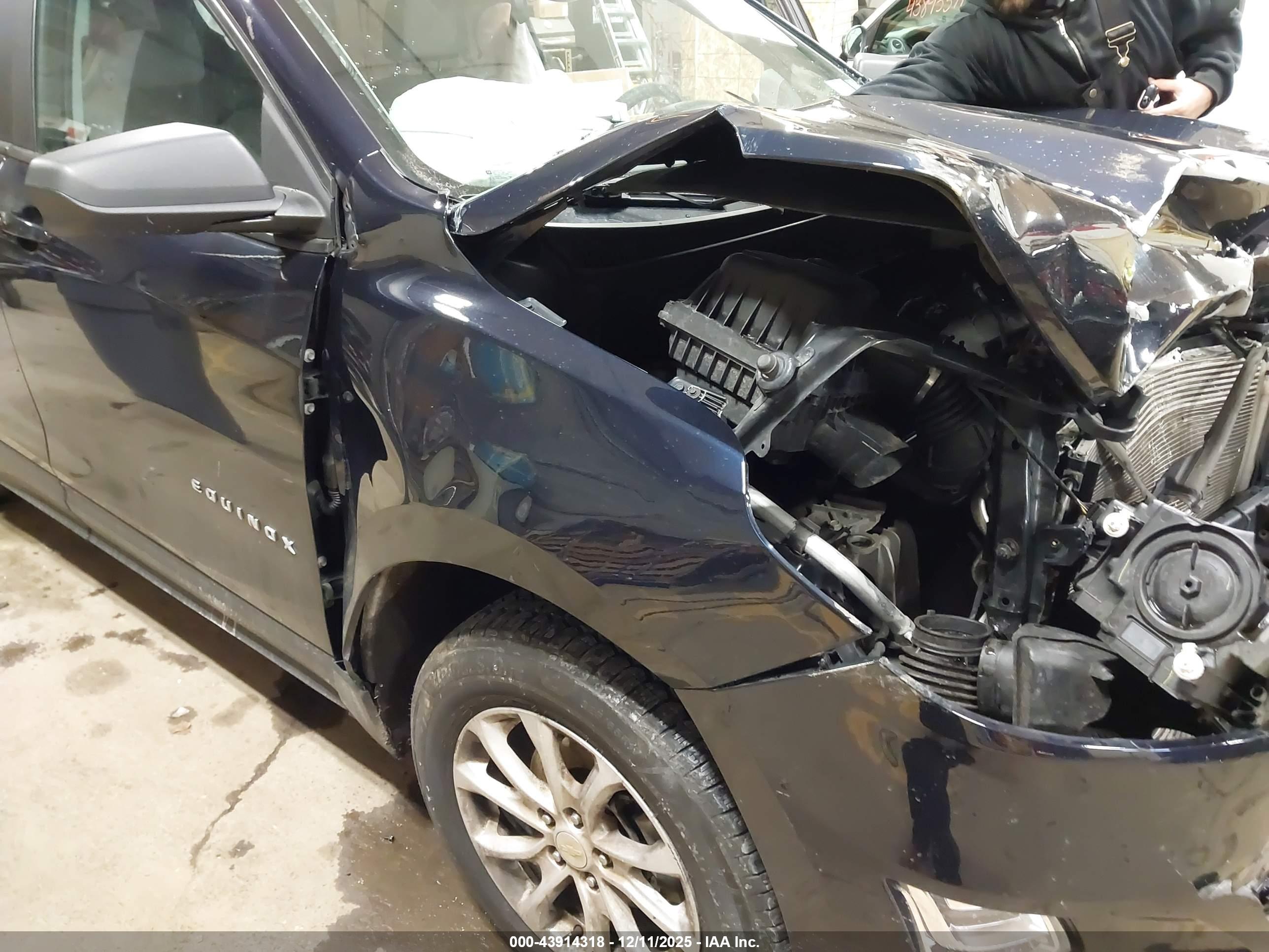 CHEVROLET EQUINOX image 6