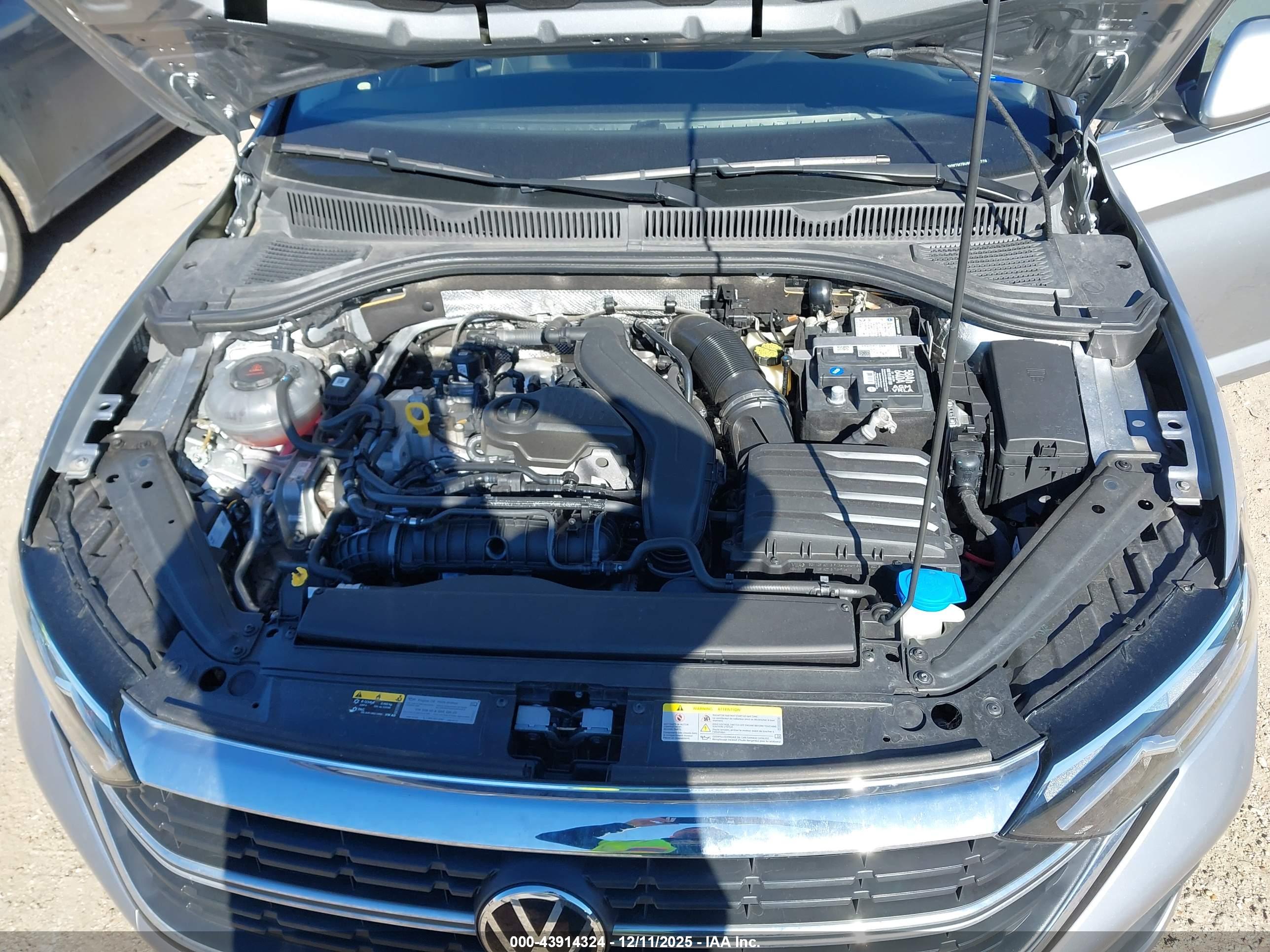 VOLKSWAGEN JETTA image 10