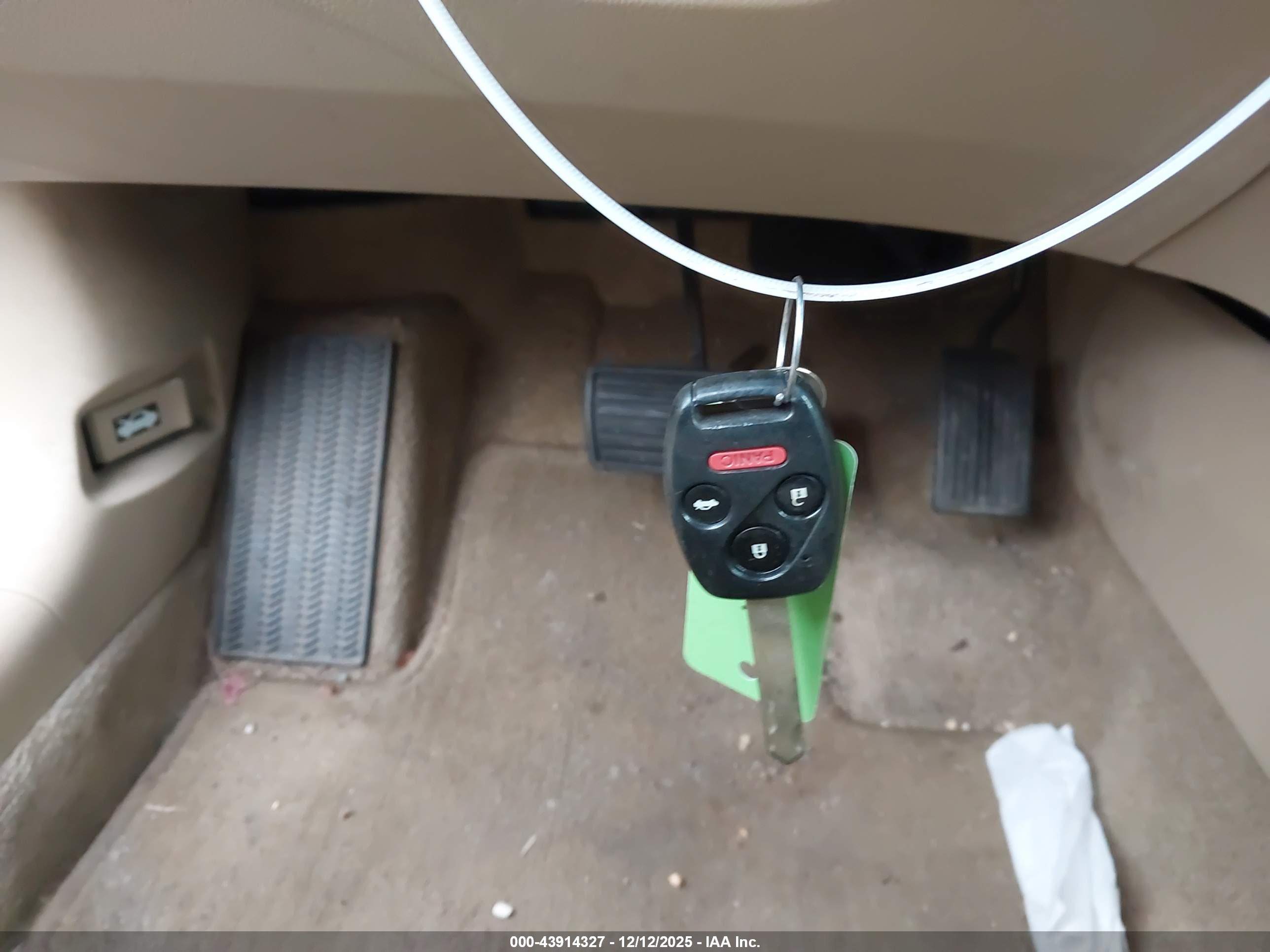 HONDA ACCORD image 11