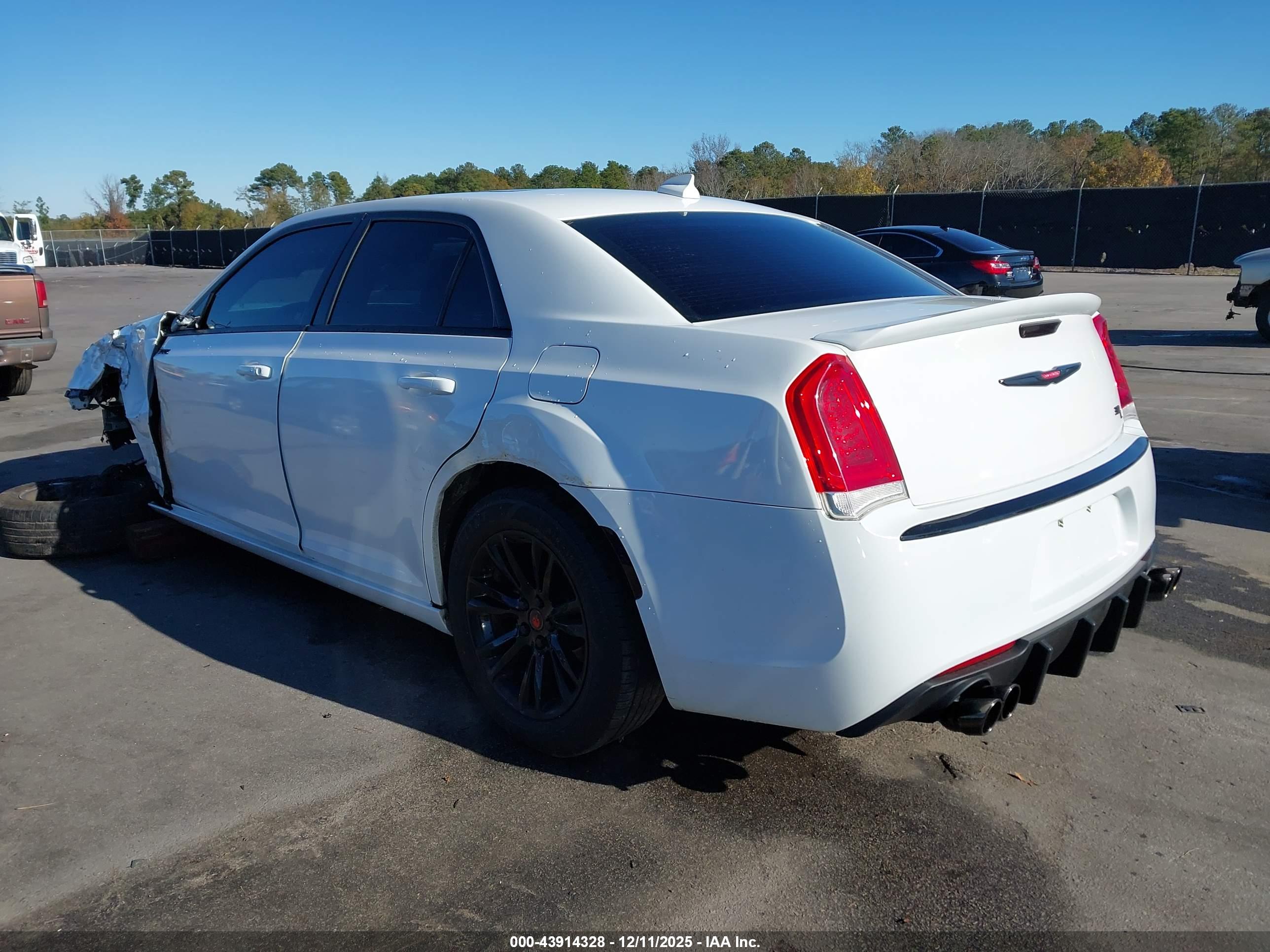 CHRYSLER 300C image 3