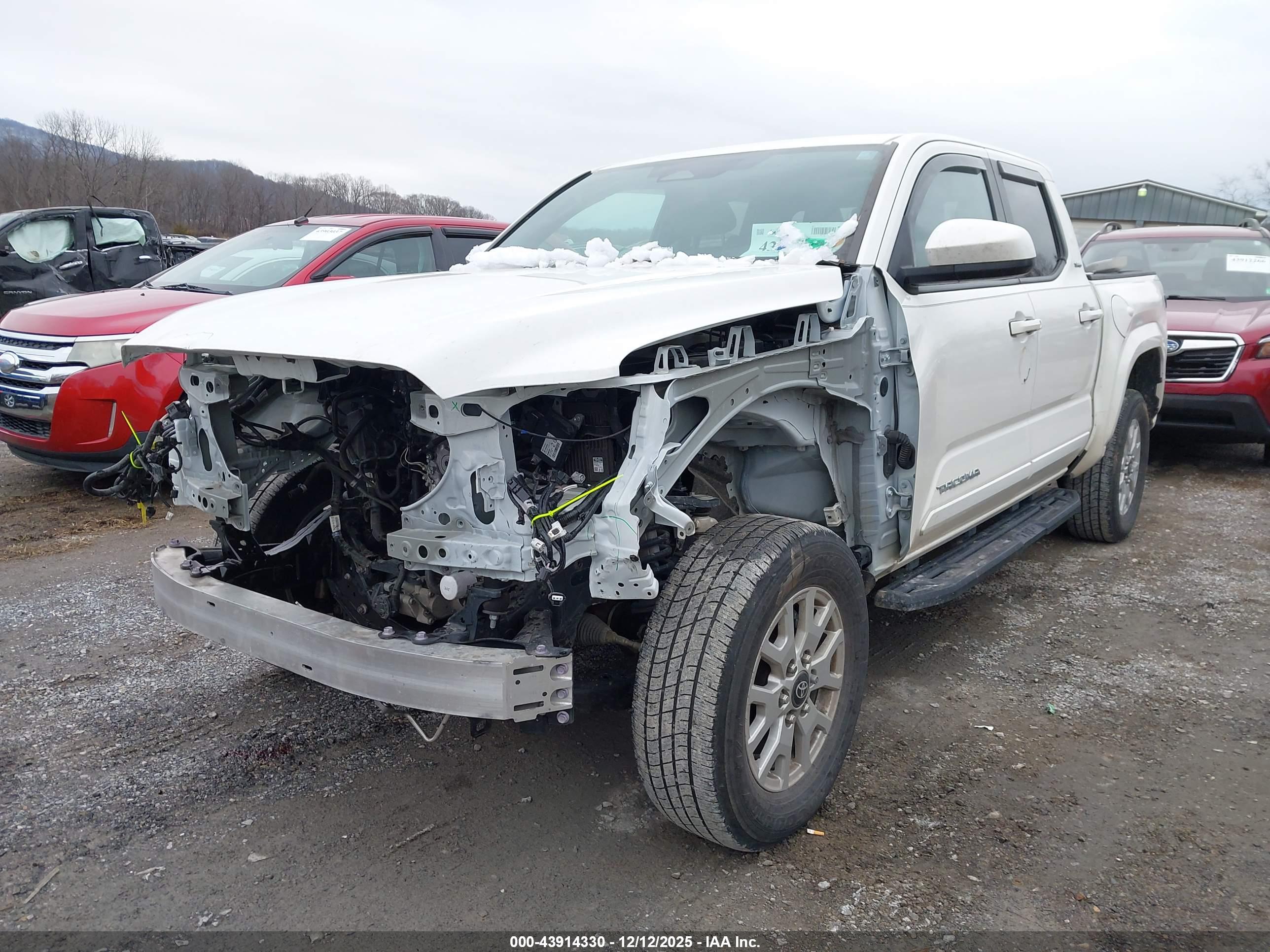 TOYOTA TACOMA image 6