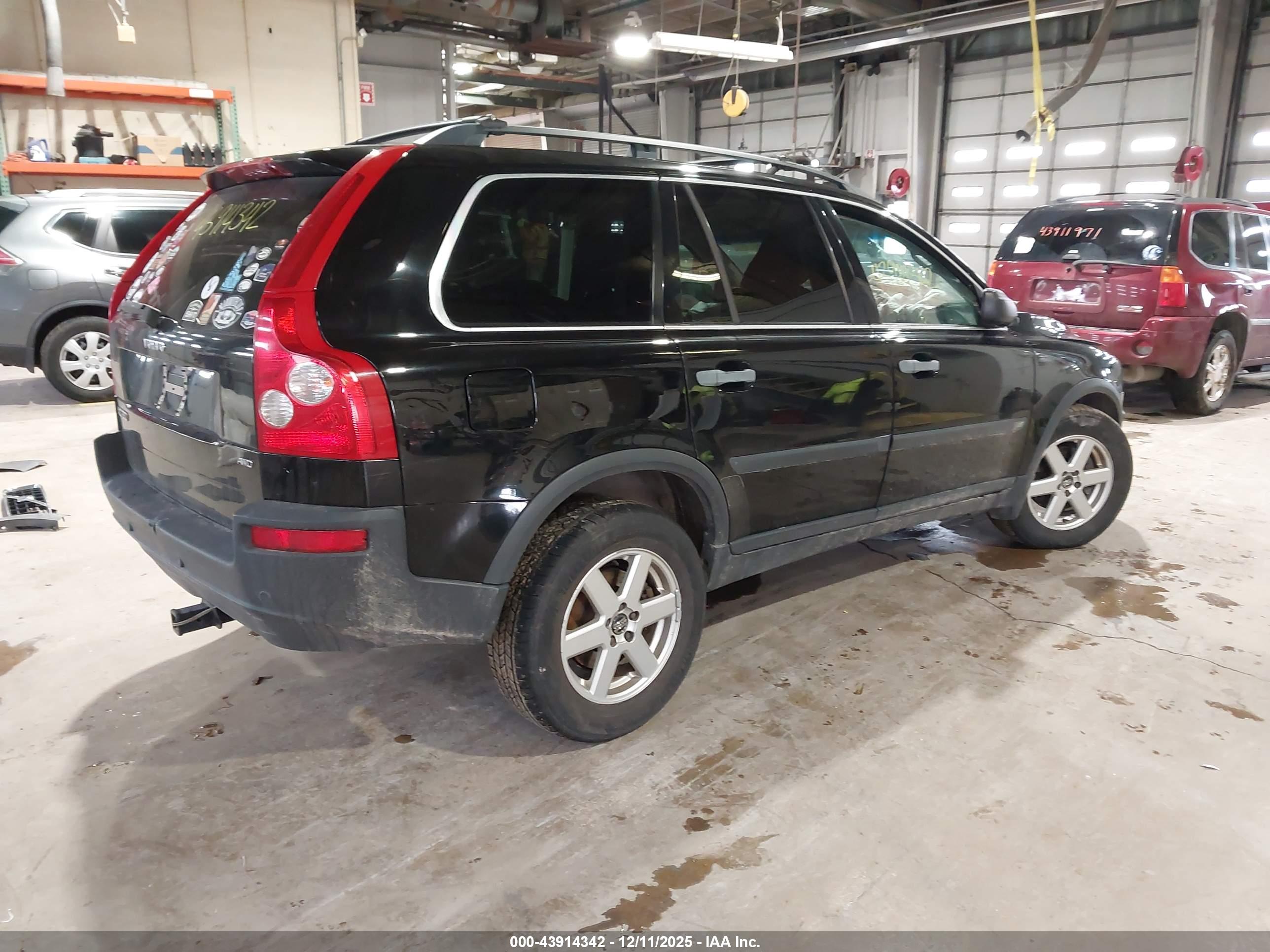 VOLVO XC90 image 4