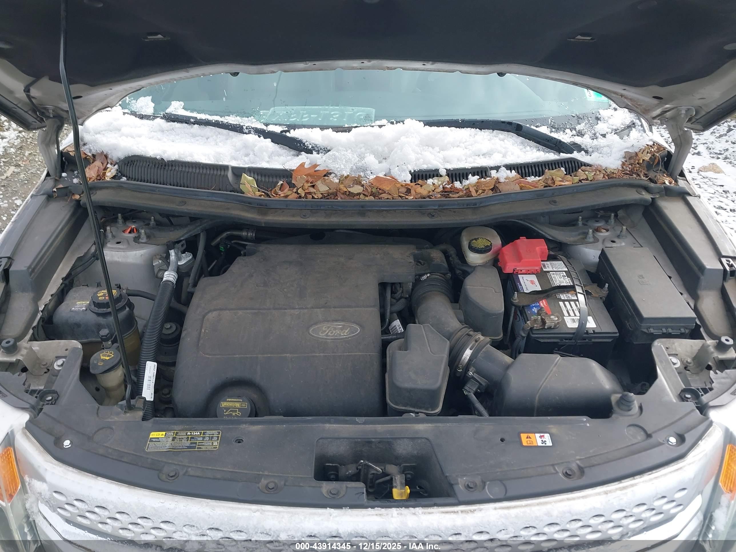 FORD EXPLORER image 10