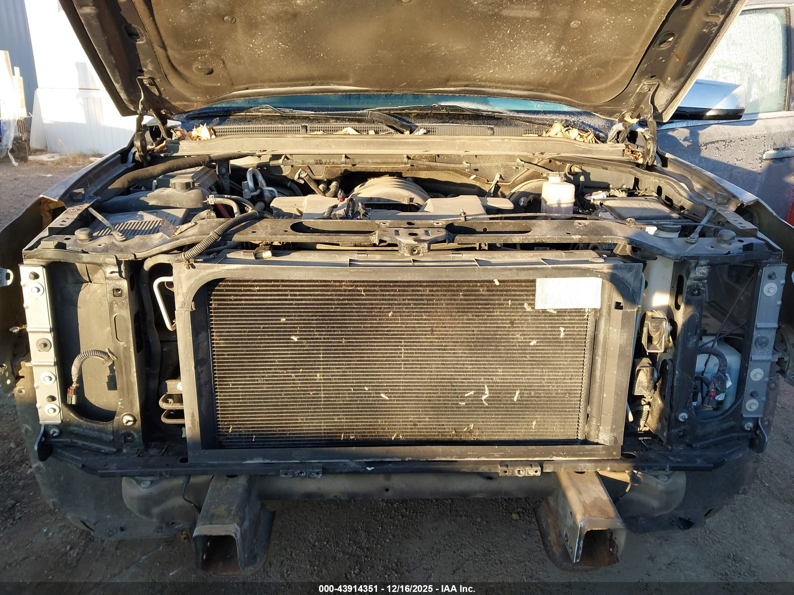 GMC YUKON image 6
