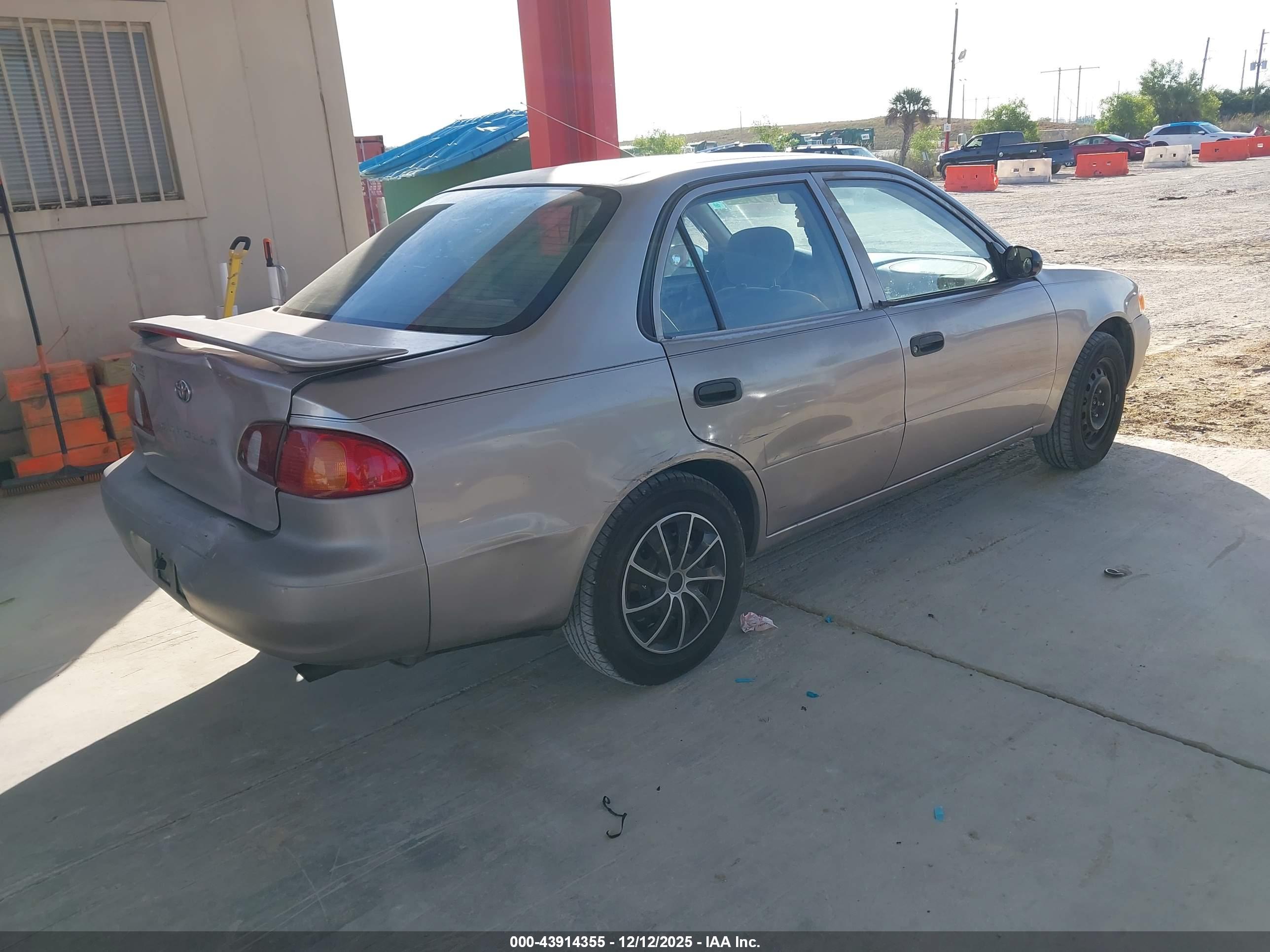 TOYOTA COROLLA image 4