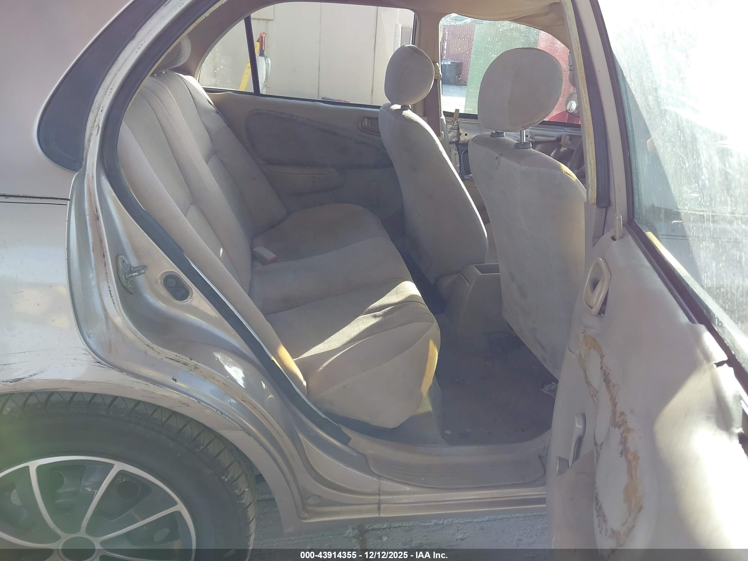 TOYOTA COROLLA image 8