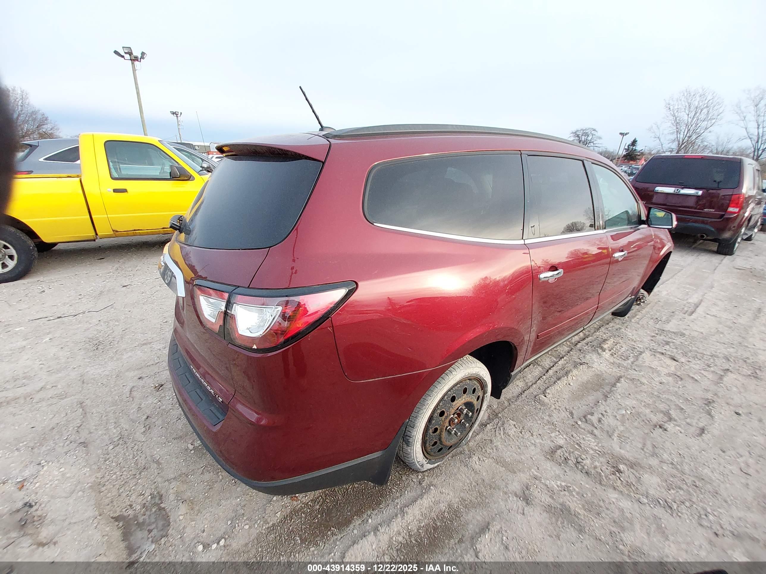 CHEVROLET TRAVERSE image 4