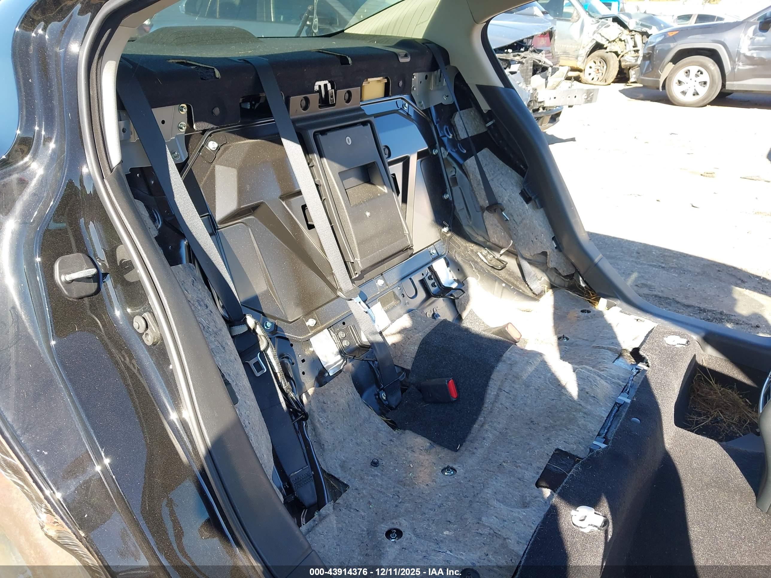 INFINITI Q50 image 8