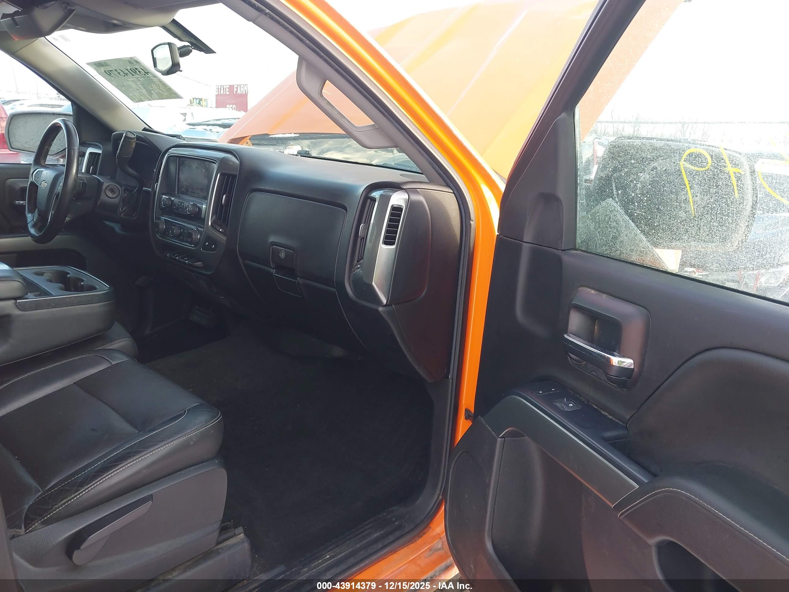 CHEVROLET SILVERADO image 5