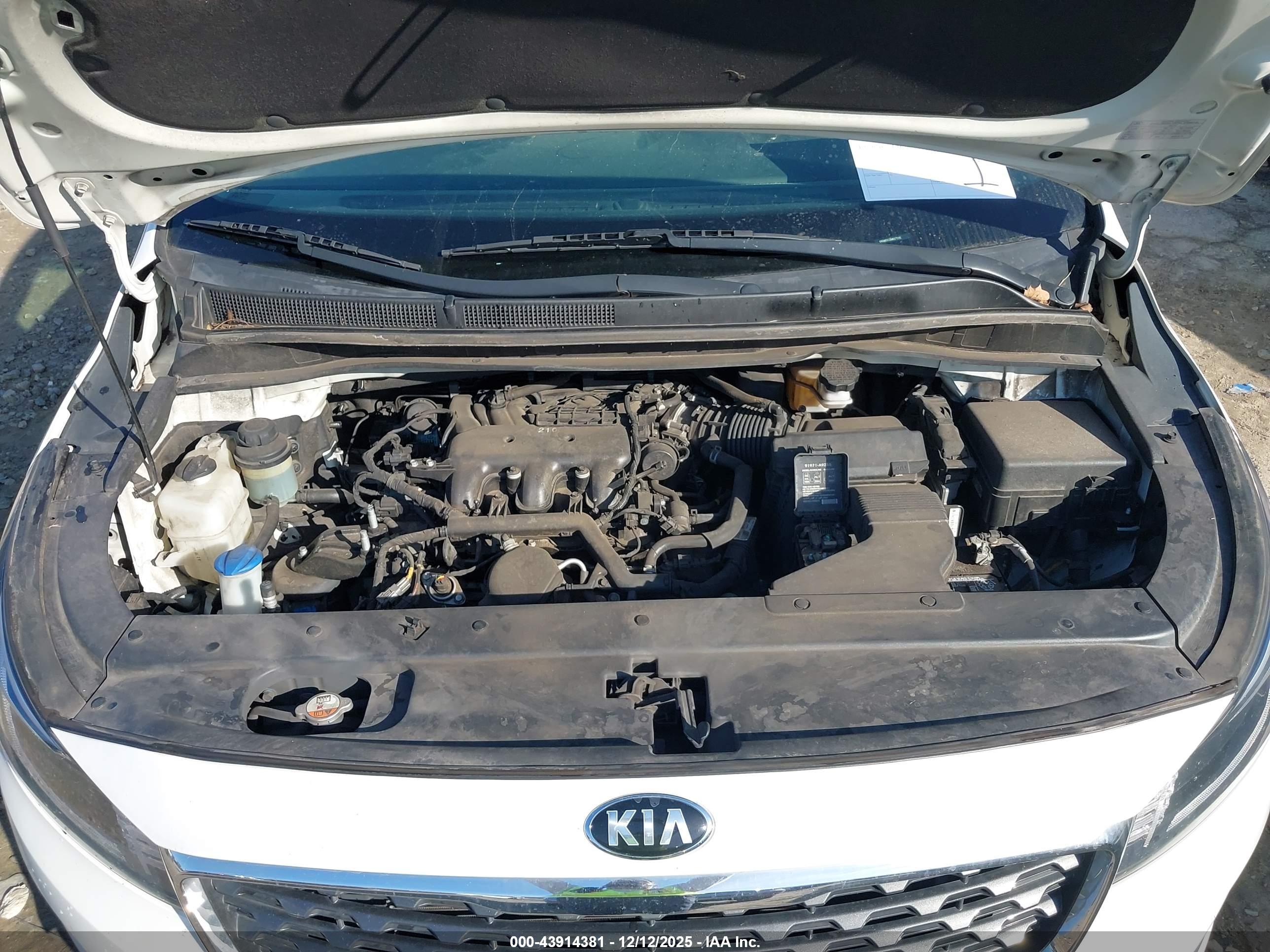 KIA SEDONA image 10