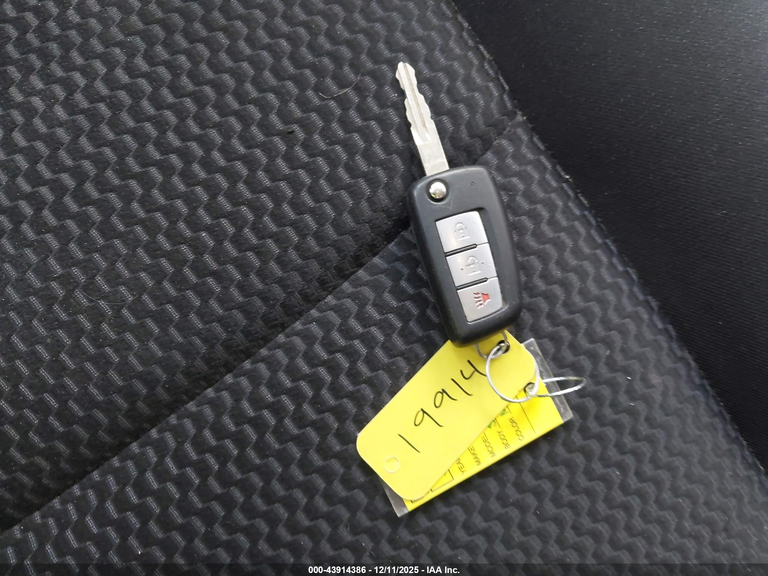 NISSAN ROGUE image 11
