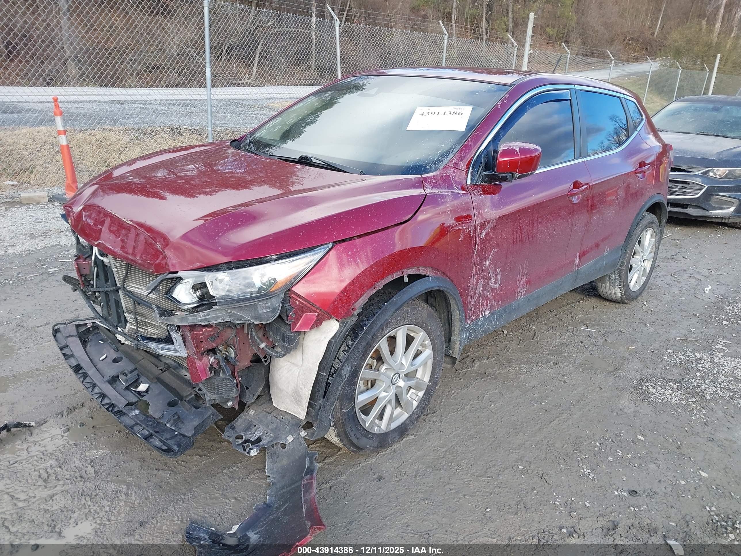 NISSAN ROGUE image 2