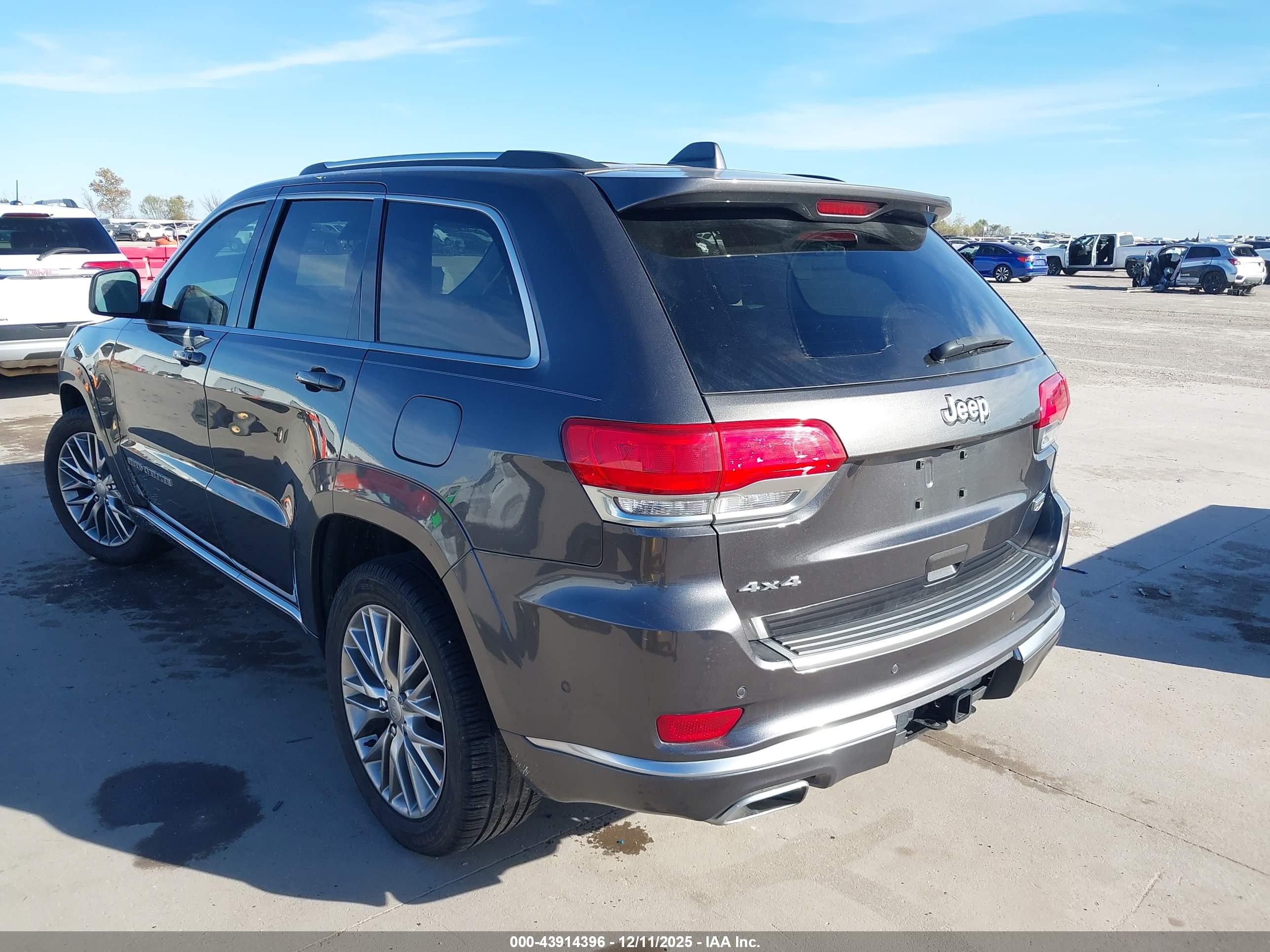 JEEP GRAND image 3