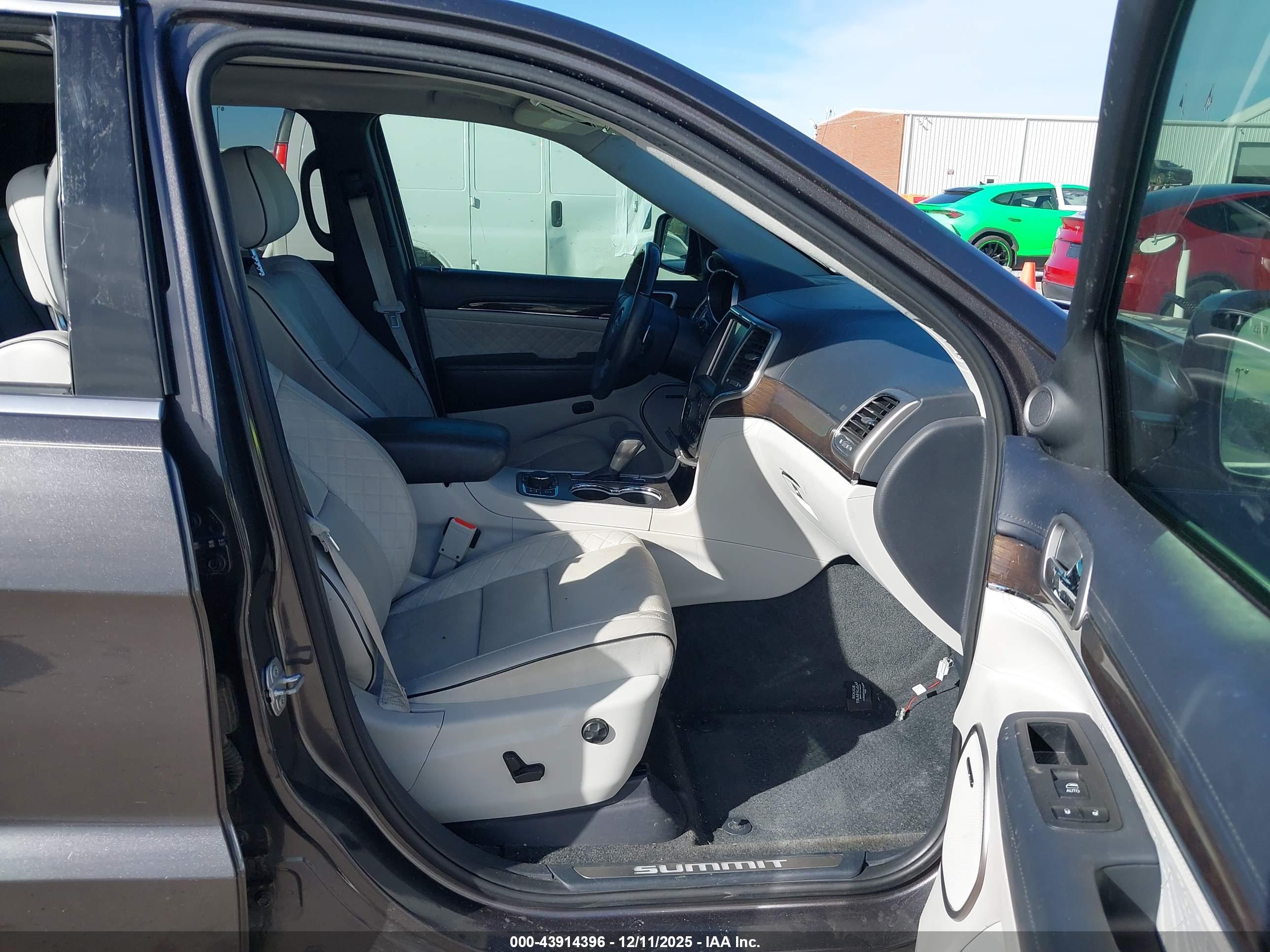 JEEP GRAND image 5