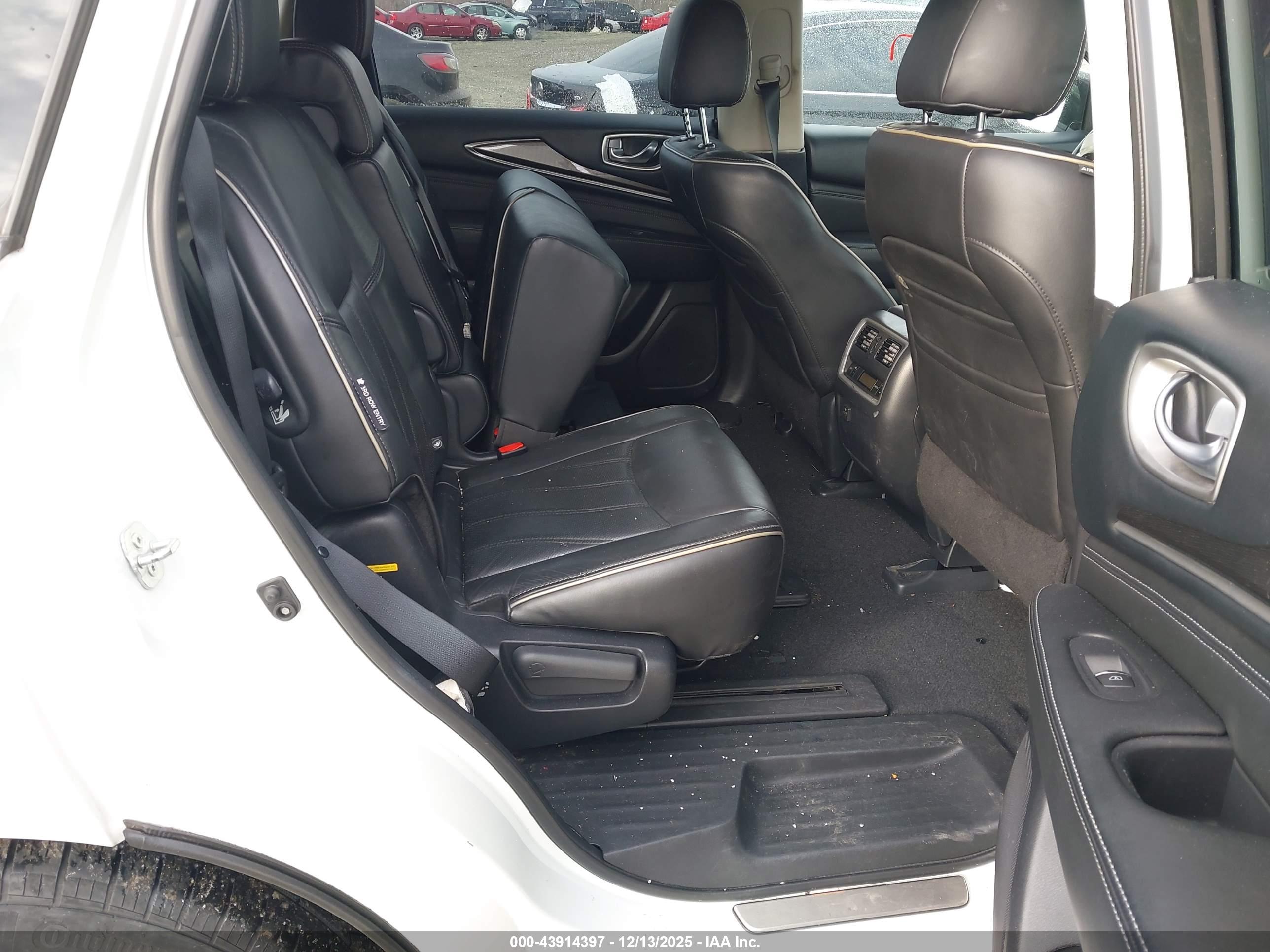 INFINITI QX60 image 8