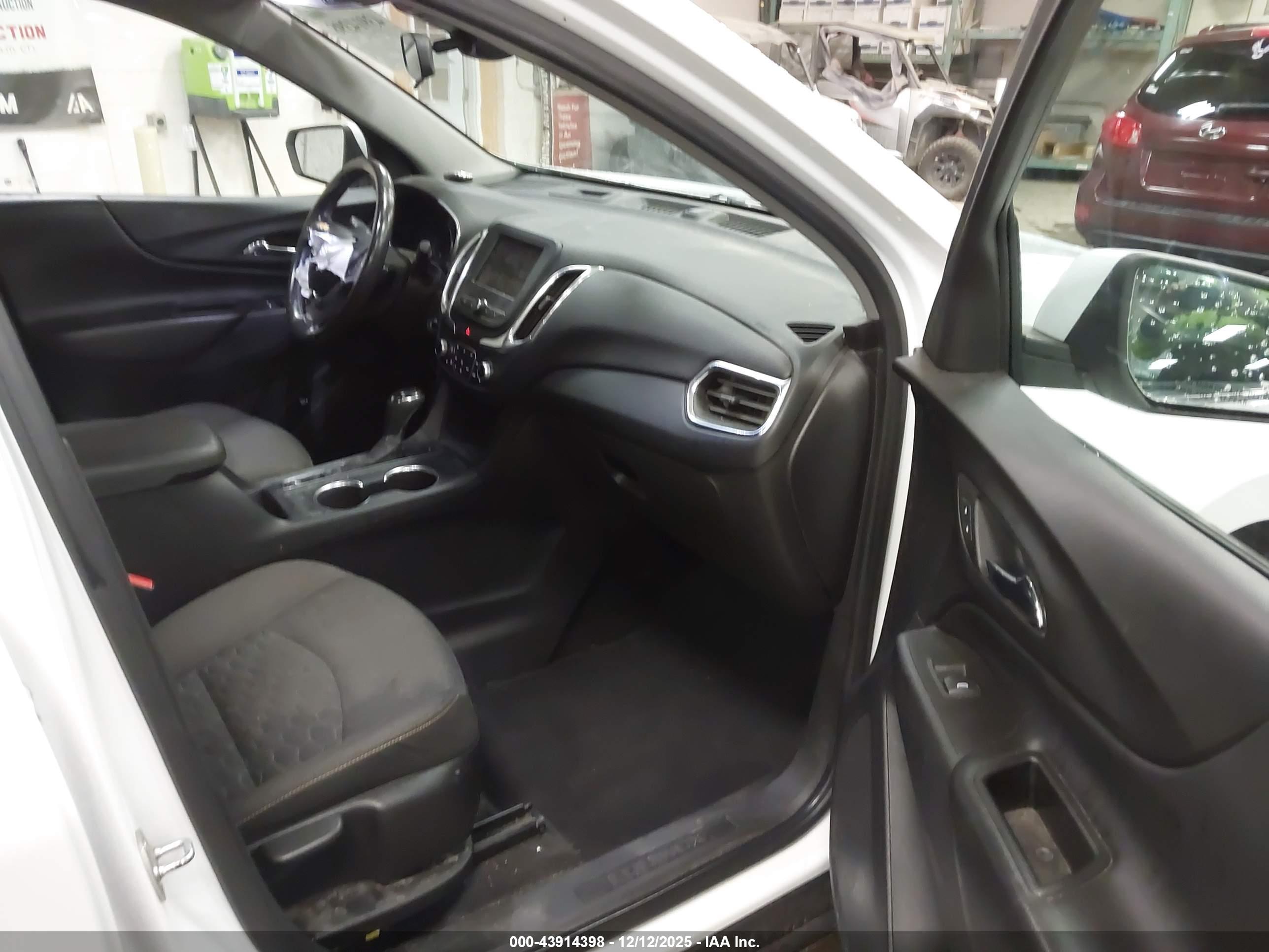 CHEVROLET EQUINOX image 5