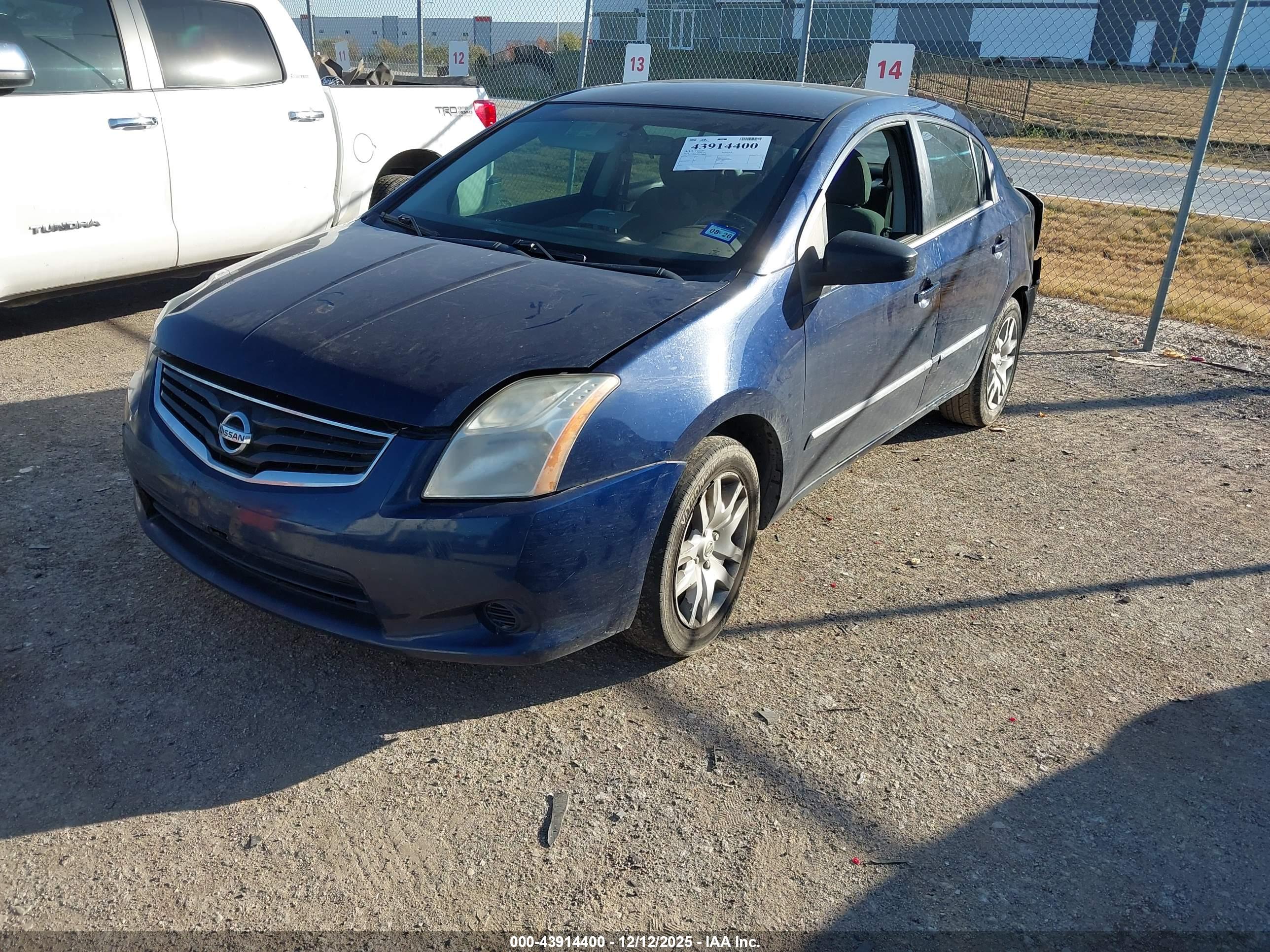 NISSAN SENTRA image 2