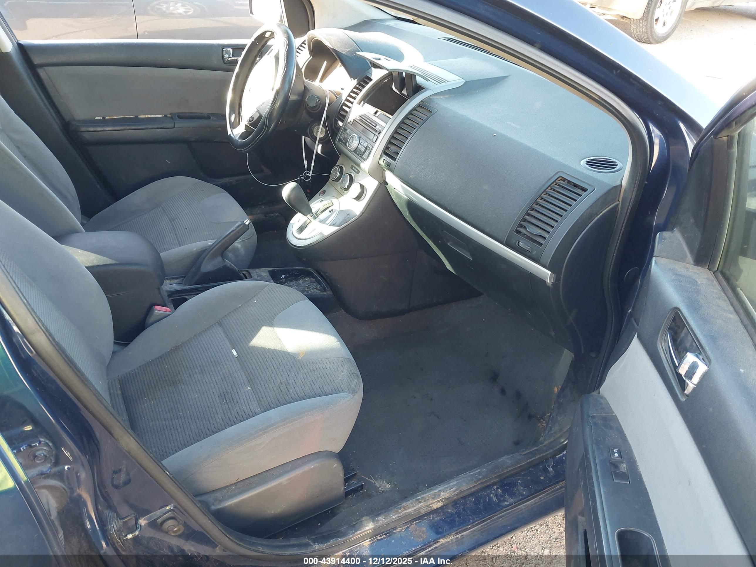 NISSAN SENTRA image 5