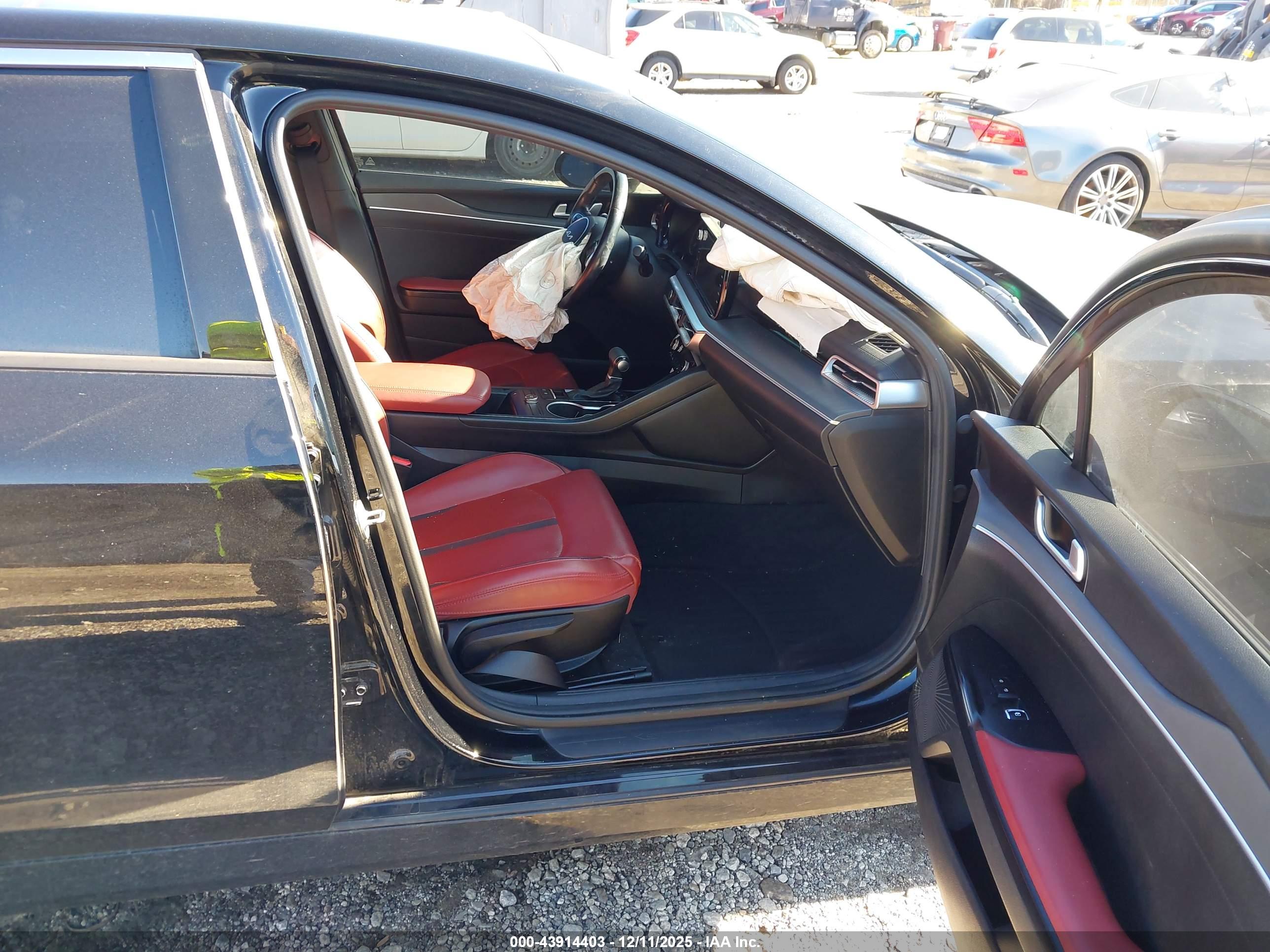 KIA K5 image 5
